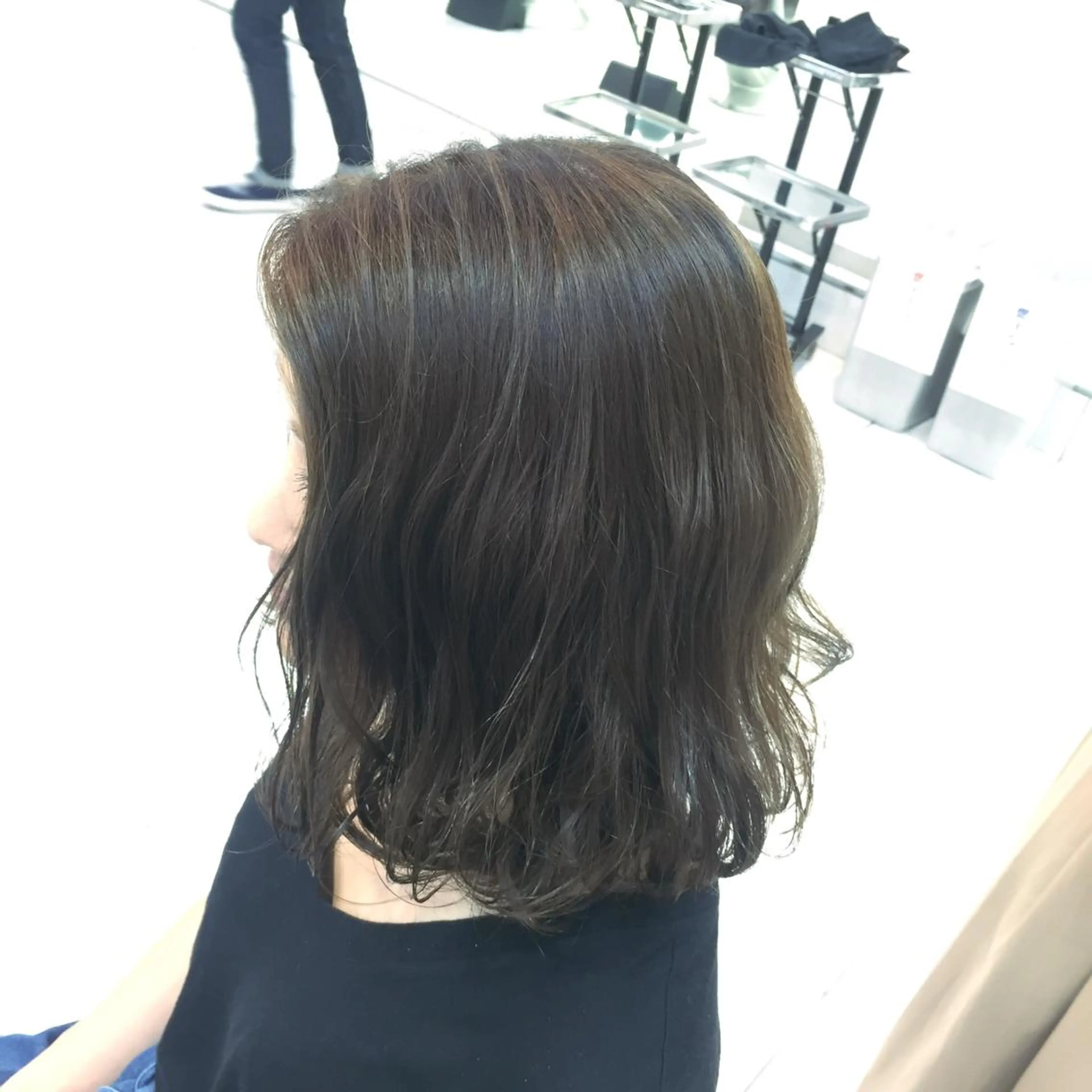 ミディアム セミロング カラー アッシュ 透明感カラー ハイライトカラー ハイライト oggi +KENJE所属・大平 美沙のヘアスタイル