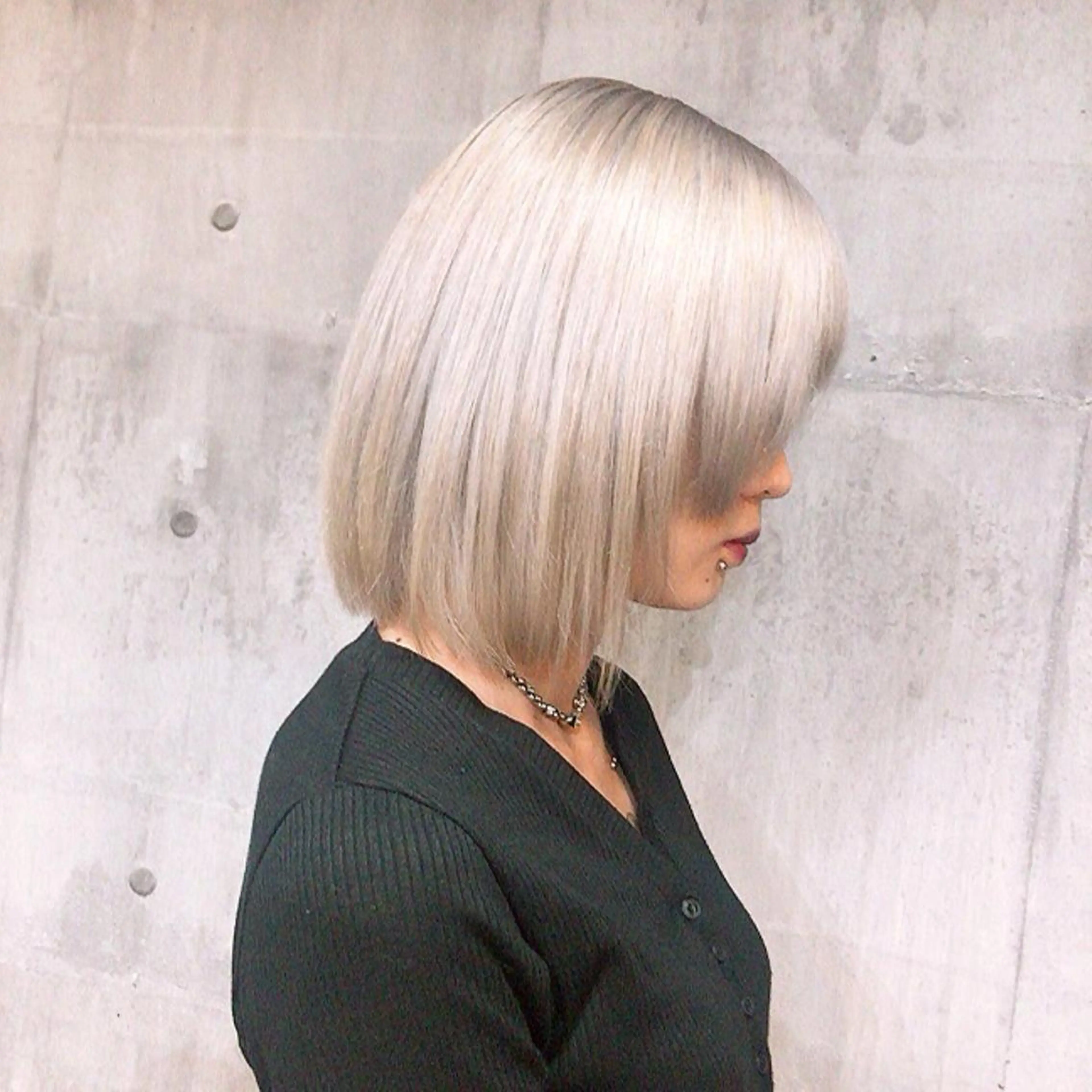 ミディアム カット 縮毛矯正 トリートメント ブリーチ難民の救世主 サロンINK.渋谷のヘアスタイル