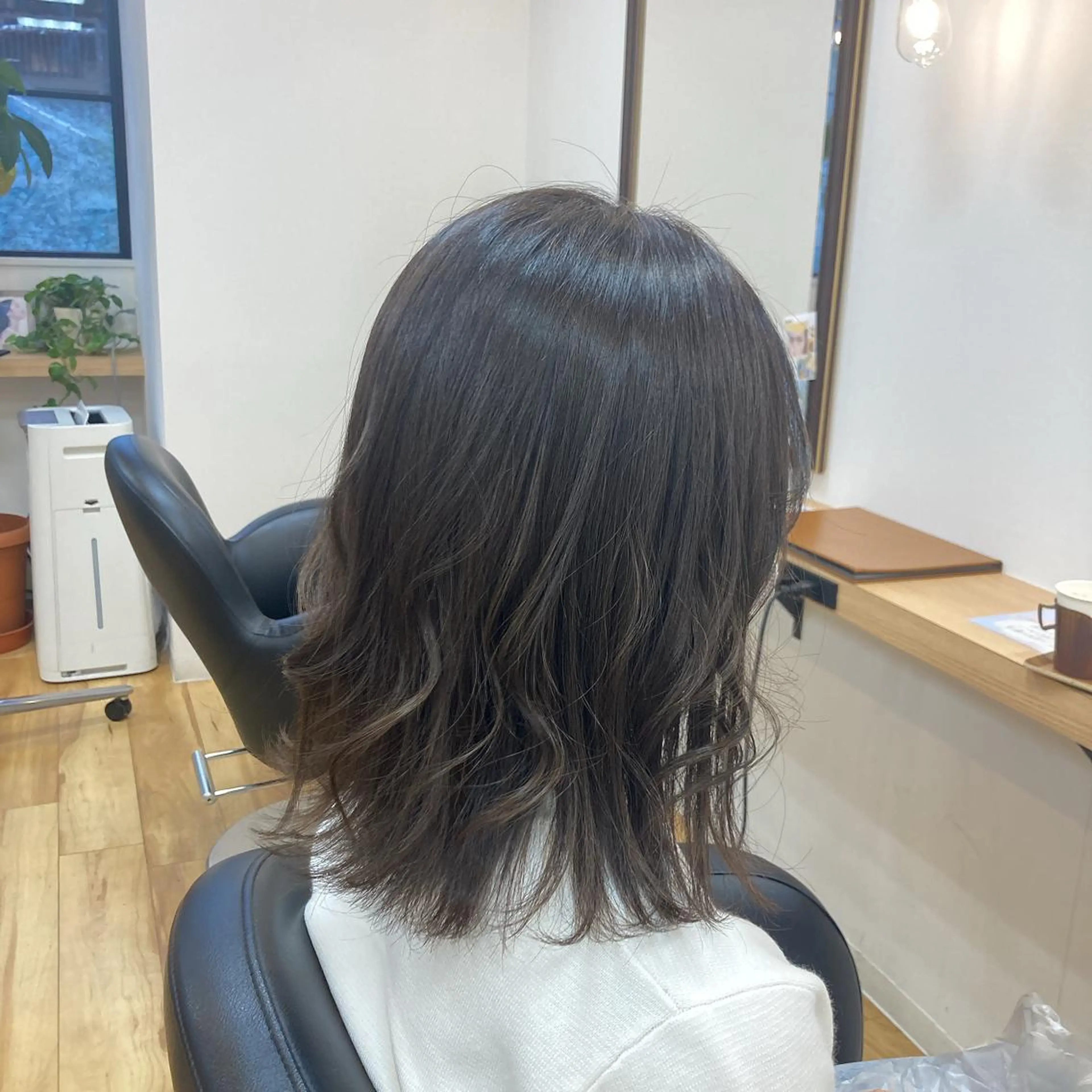 ミディアム カラー MOLLAsalon 鳳店所属・神田 菜々子のヘアスタイル