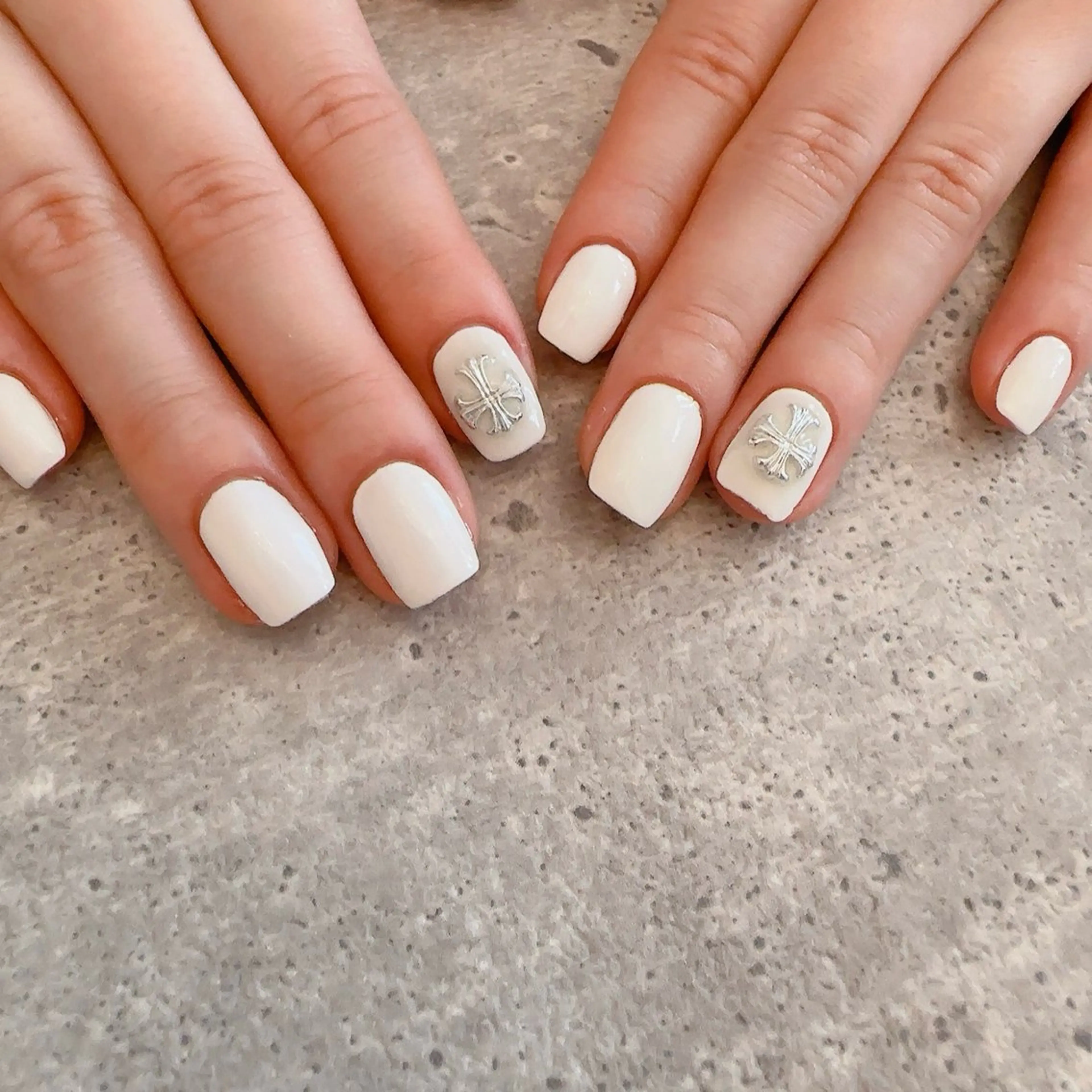 ネイル ワンカラーネイル ホワイト Bijou💎✨ Reiのネイルデザイン