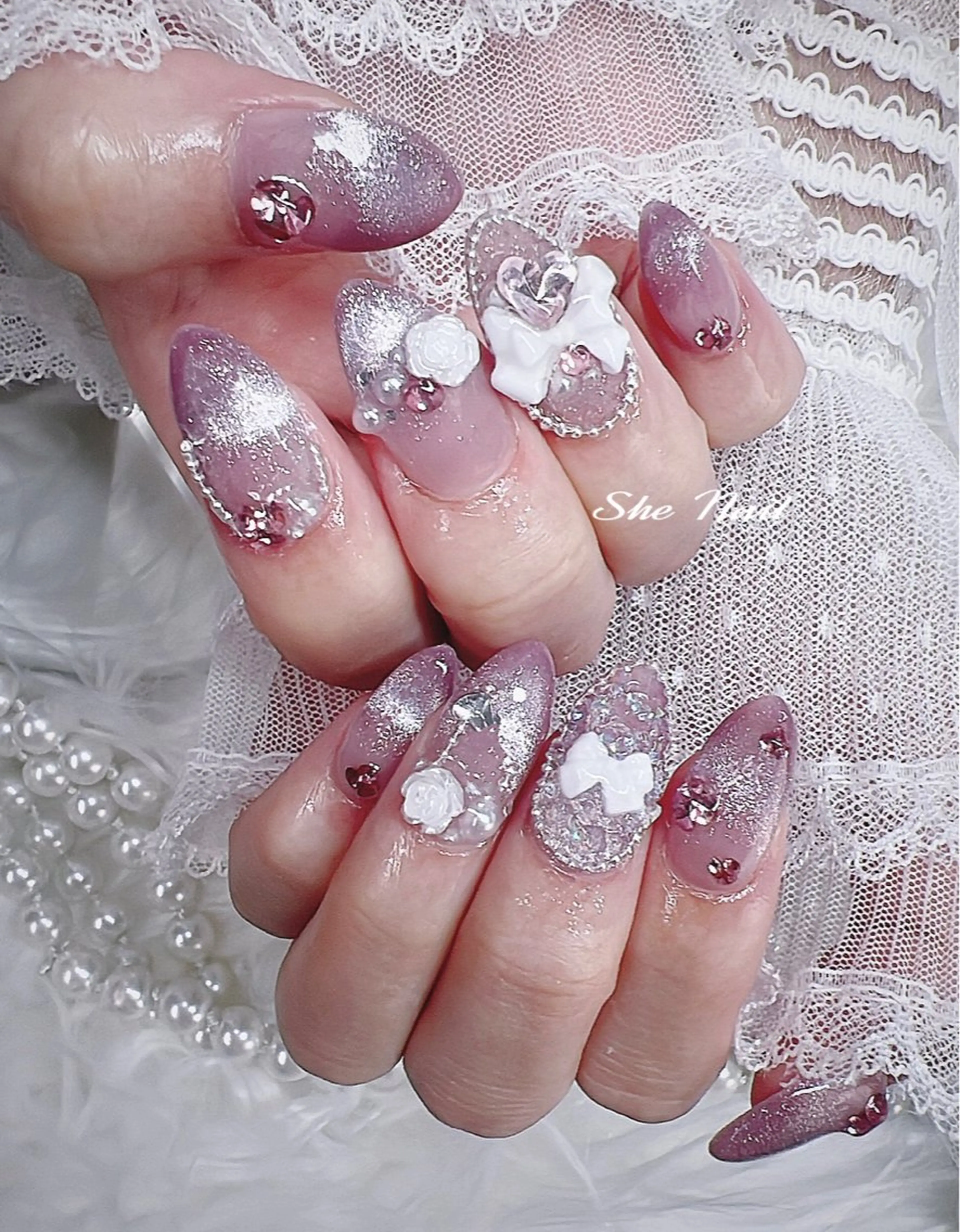 ネイル チークネイル 長さ出し フレンチネイル ガラスフレンチ キラキラネイル She   Nail所属・ISA_ BELLAのネイルデザイン