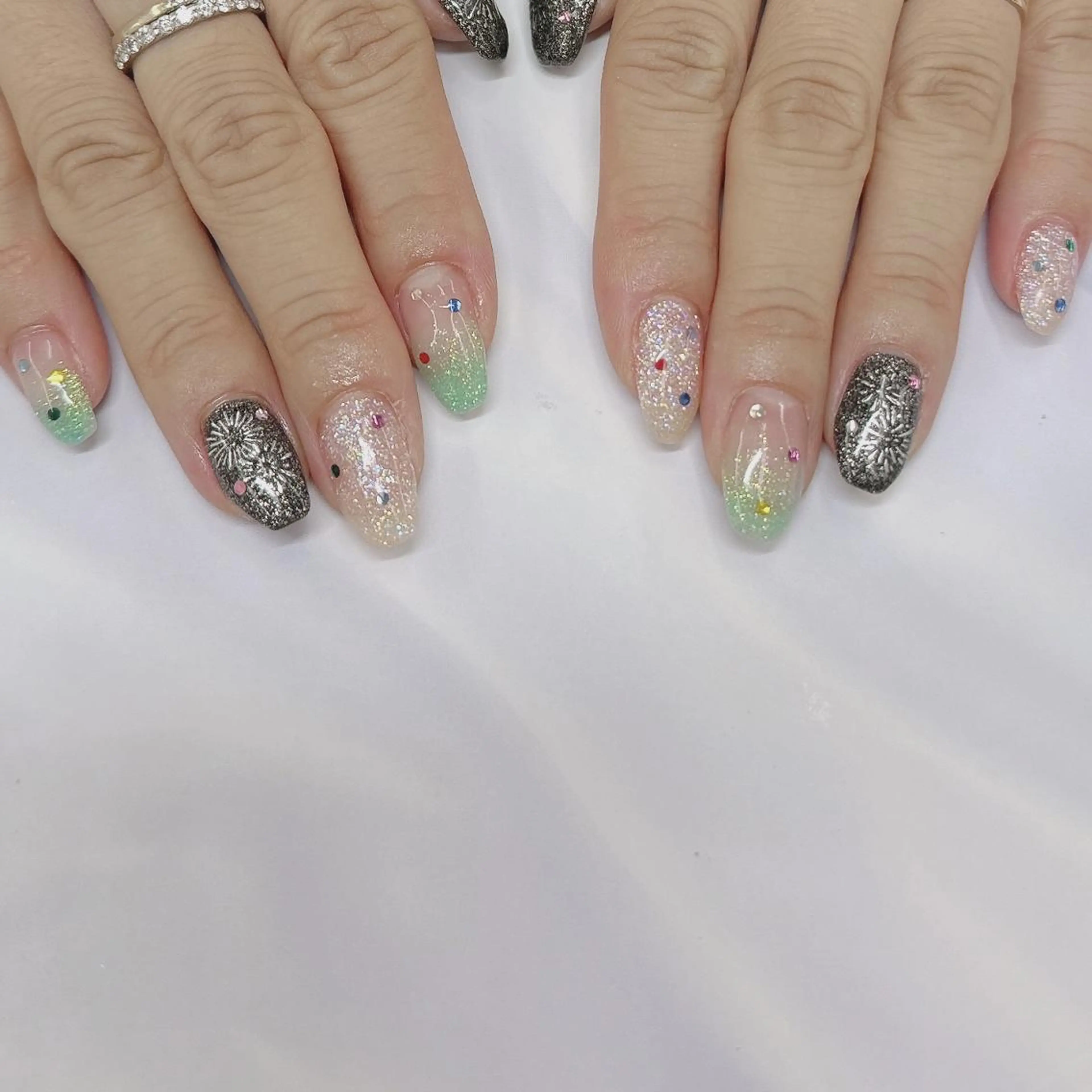 ネイル Nail salon Honey Beeのネイルデザイン