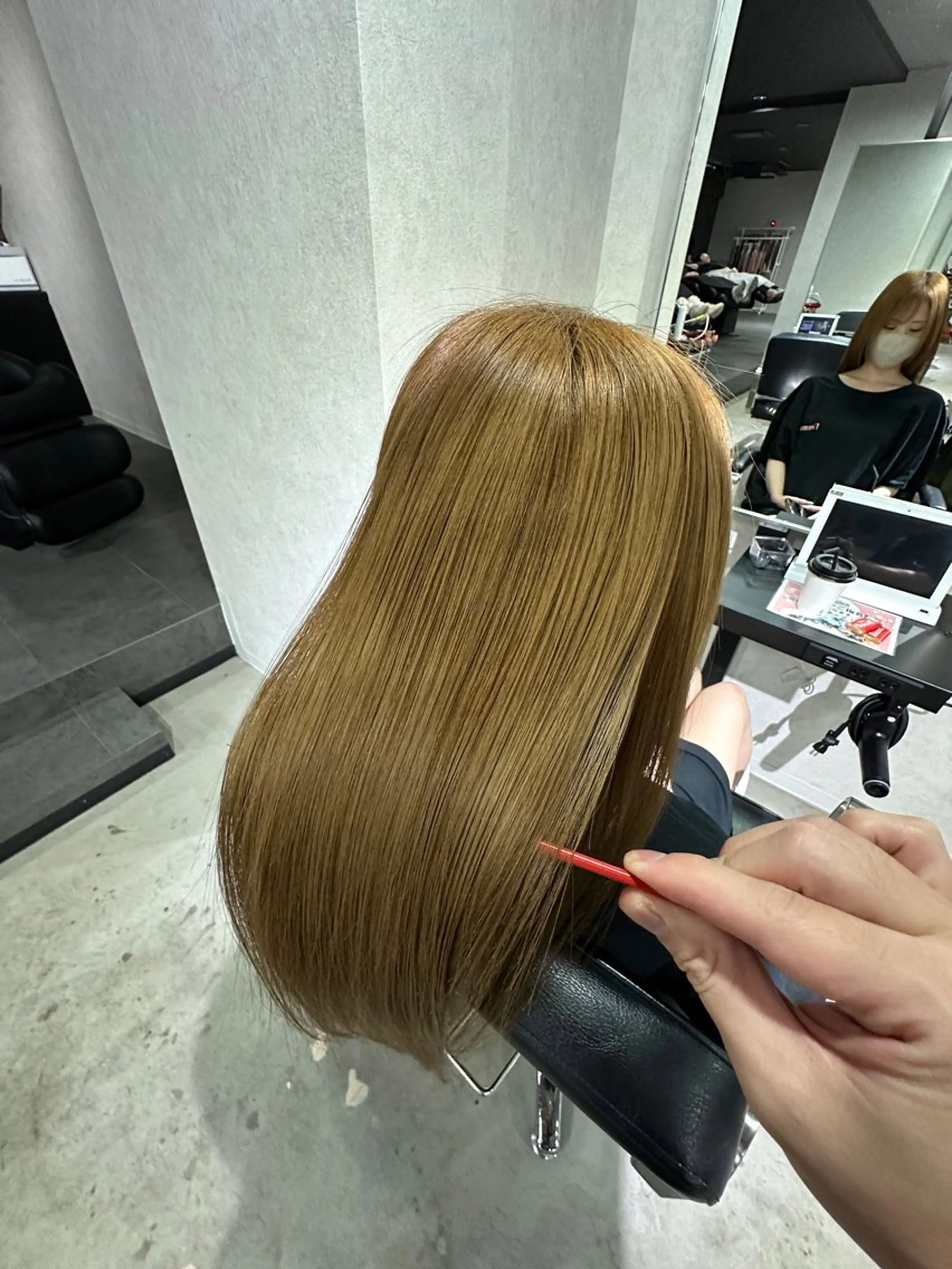 カラー 服部 遥斗のヘアスタイル