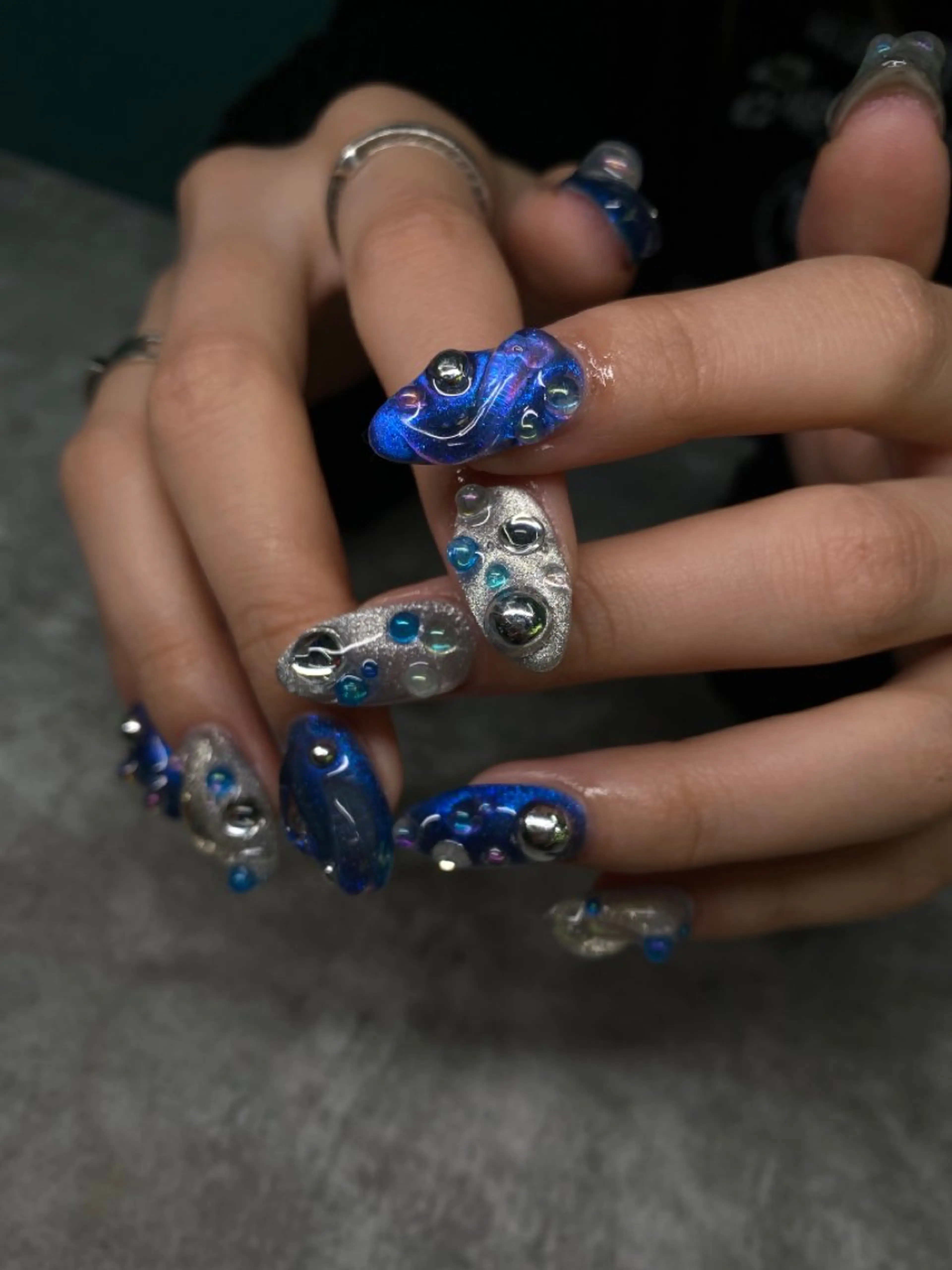 ネイル ハンドネイル isobe yuiのネイルデザイン