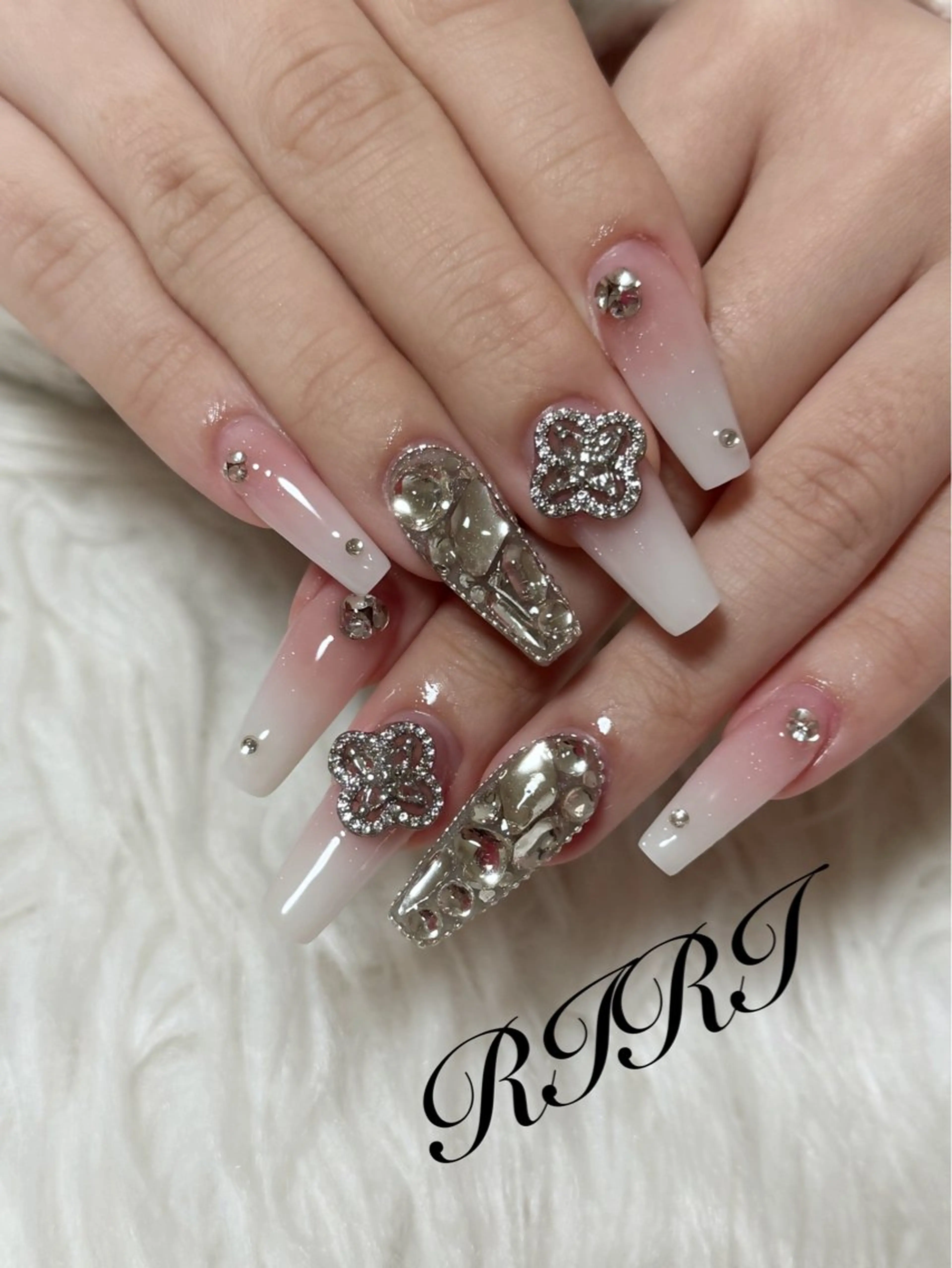 ネイル ジェルネイル 韓国ネイル ロングネイル スカルプネイル シンプルネイル ハンドネイル riri オーナーのネイルデザイン