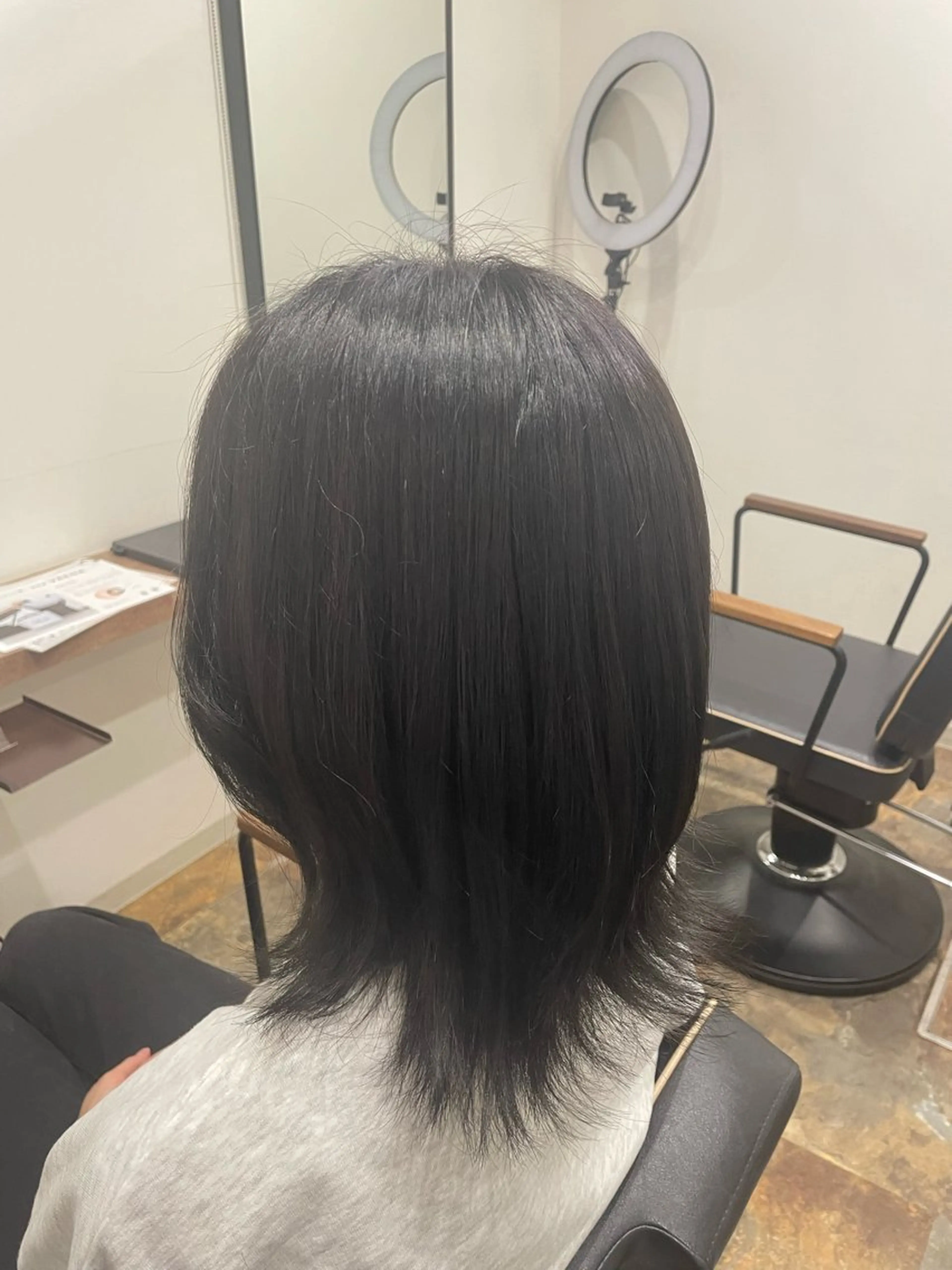 カラー アッシュ オレンジ 秋元 美優のヘアスタイル