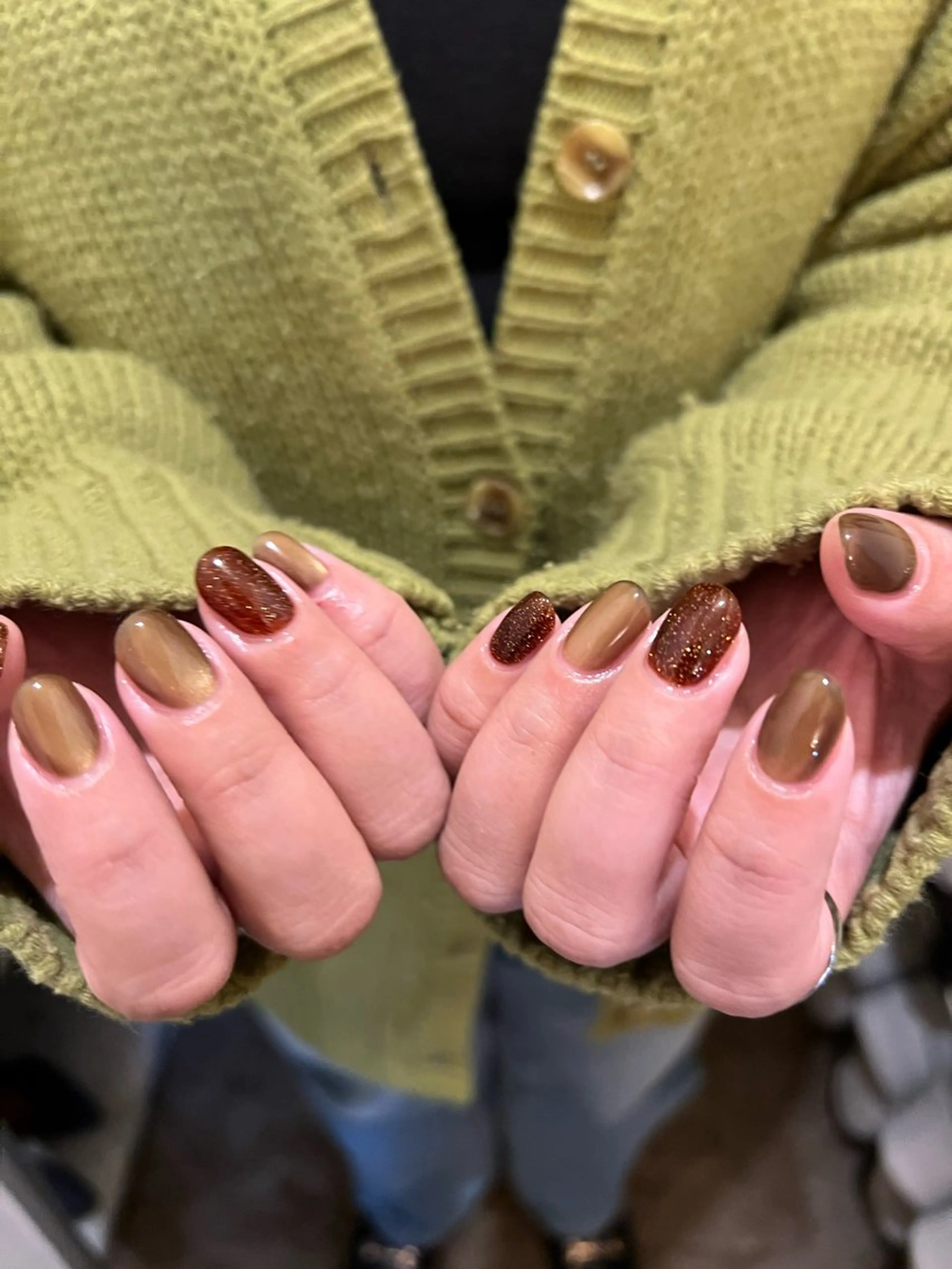 ネイル ブラウン フラッシュネイル マグネットネイル urun eriのネイルデザイン