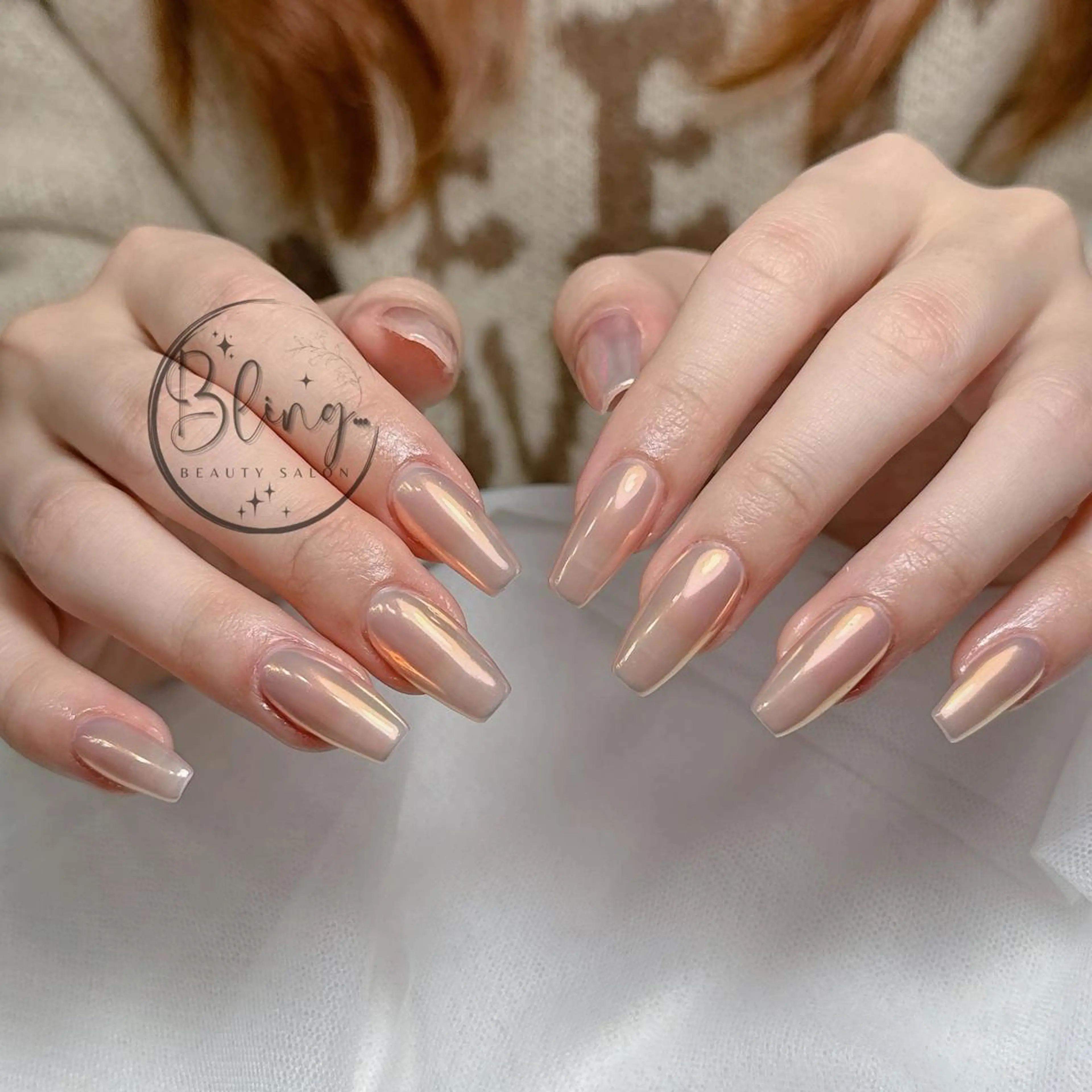 セミロング 韓国風ヘア ハンドネイル 波 なみのネイルデザイン