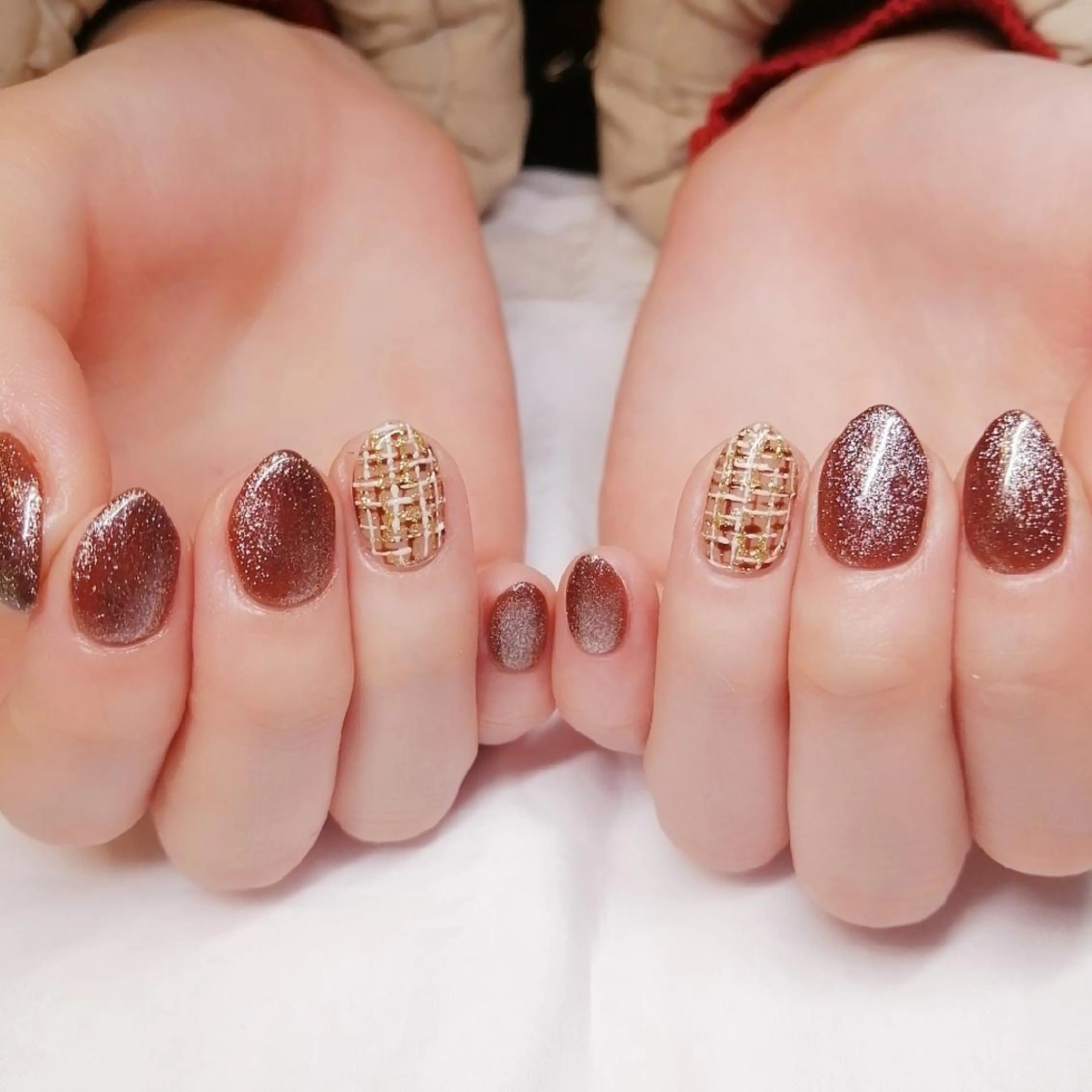 ネイル マグネットネイル ツイードネイル I.プライベートネイルサロン所属・I.プライベート ネイルサロンの眉毛・アイブロウイメージ