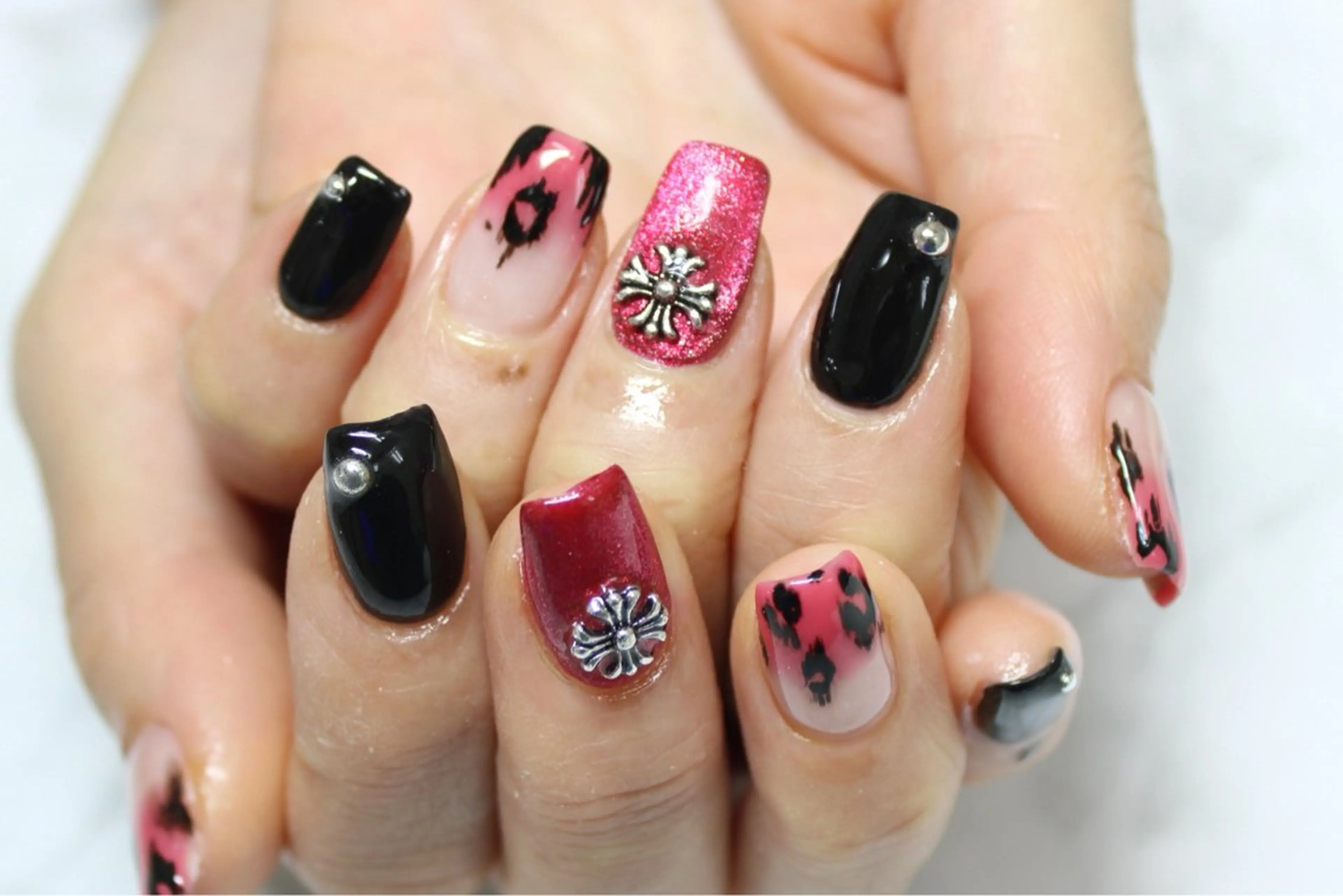 ネイル アートネイル レイジー スワンのネイルデザイン