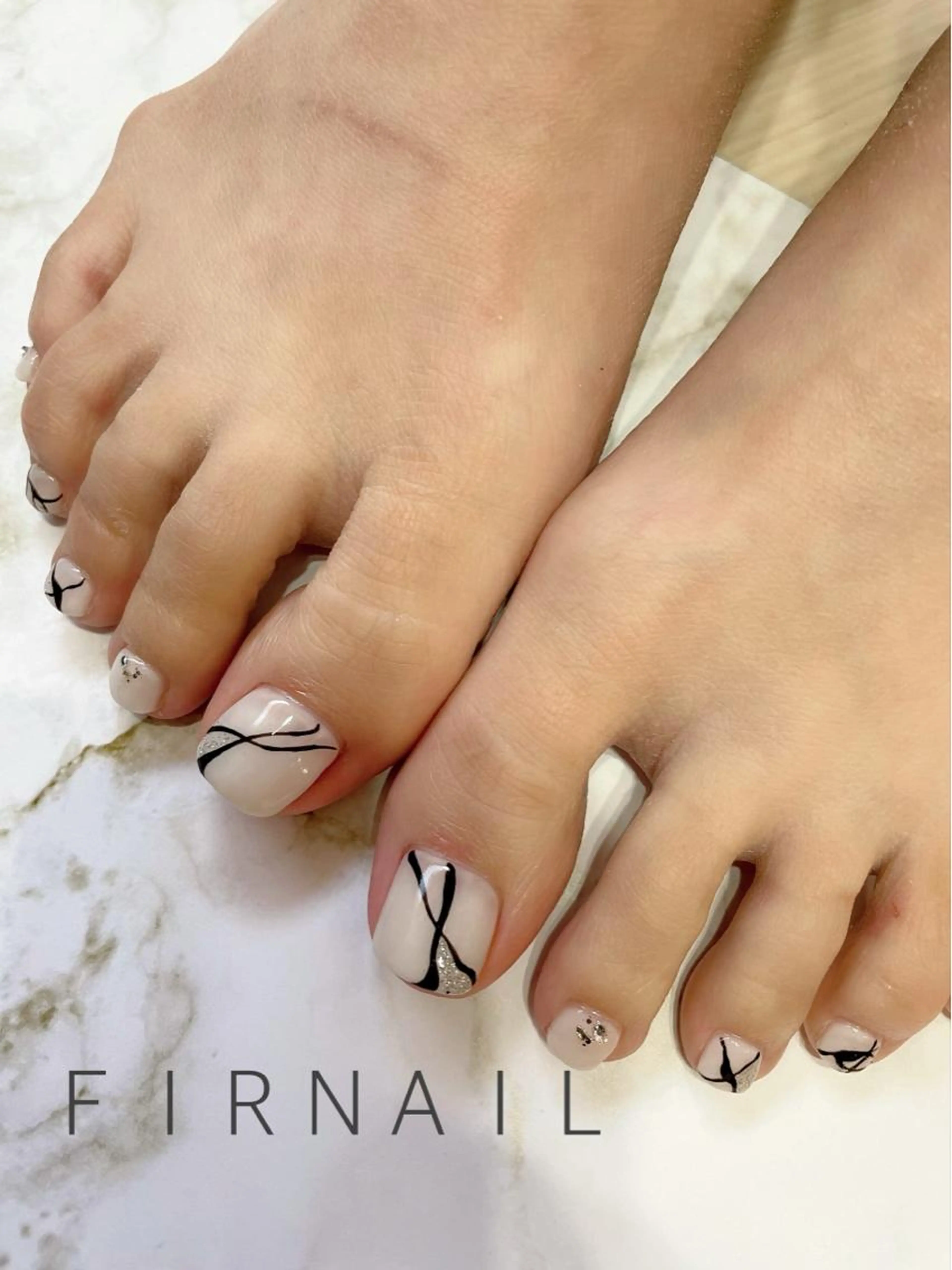 他店オフ＋デザインフットネイル（ケア込）時間はデザインによります。の写真