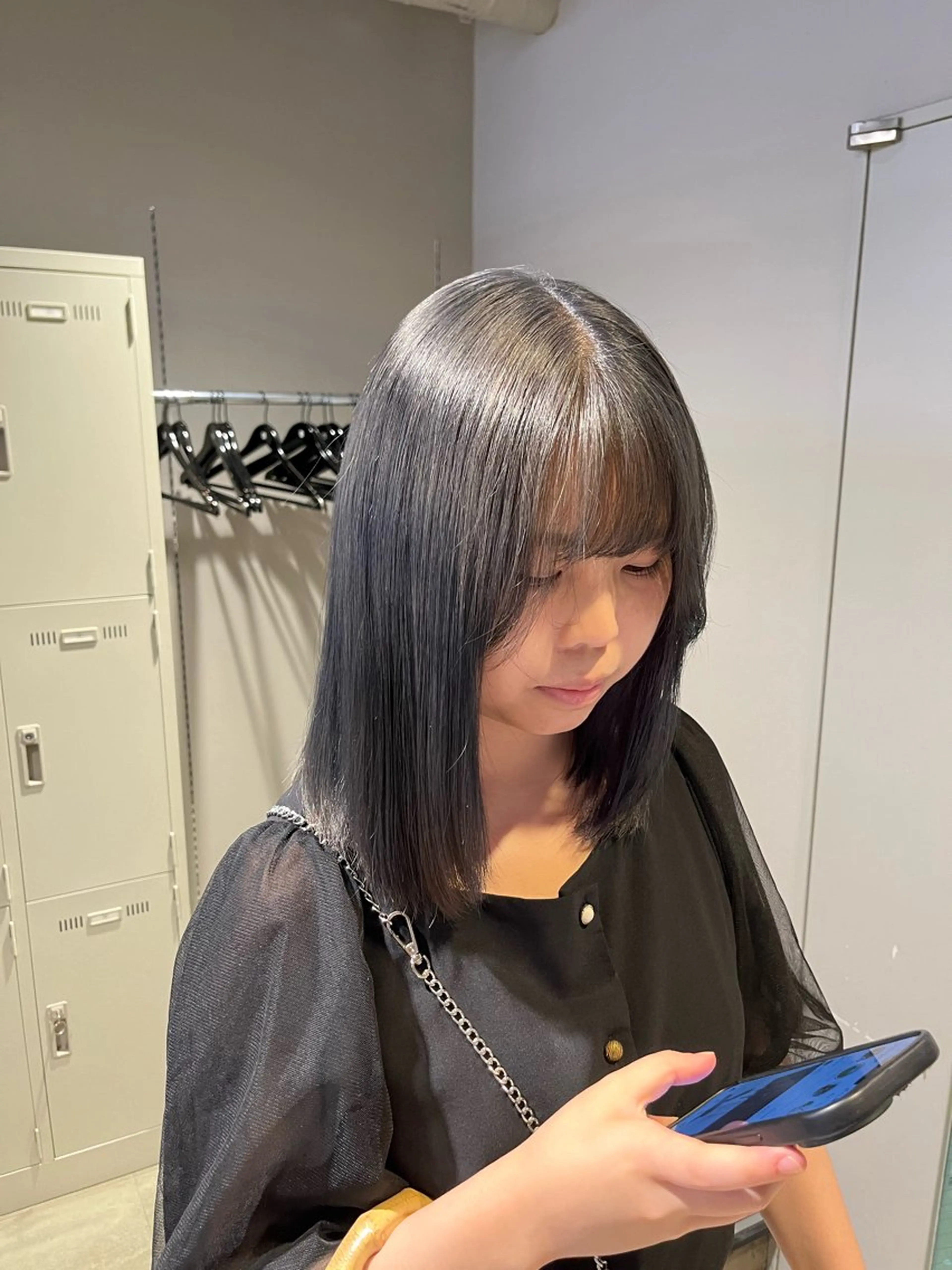 セミロング ヘアカラー トリートメント ヘッドスパ ヘアセット 寒色＆ブリーチ特化 寒色MiOのヘアスタイル