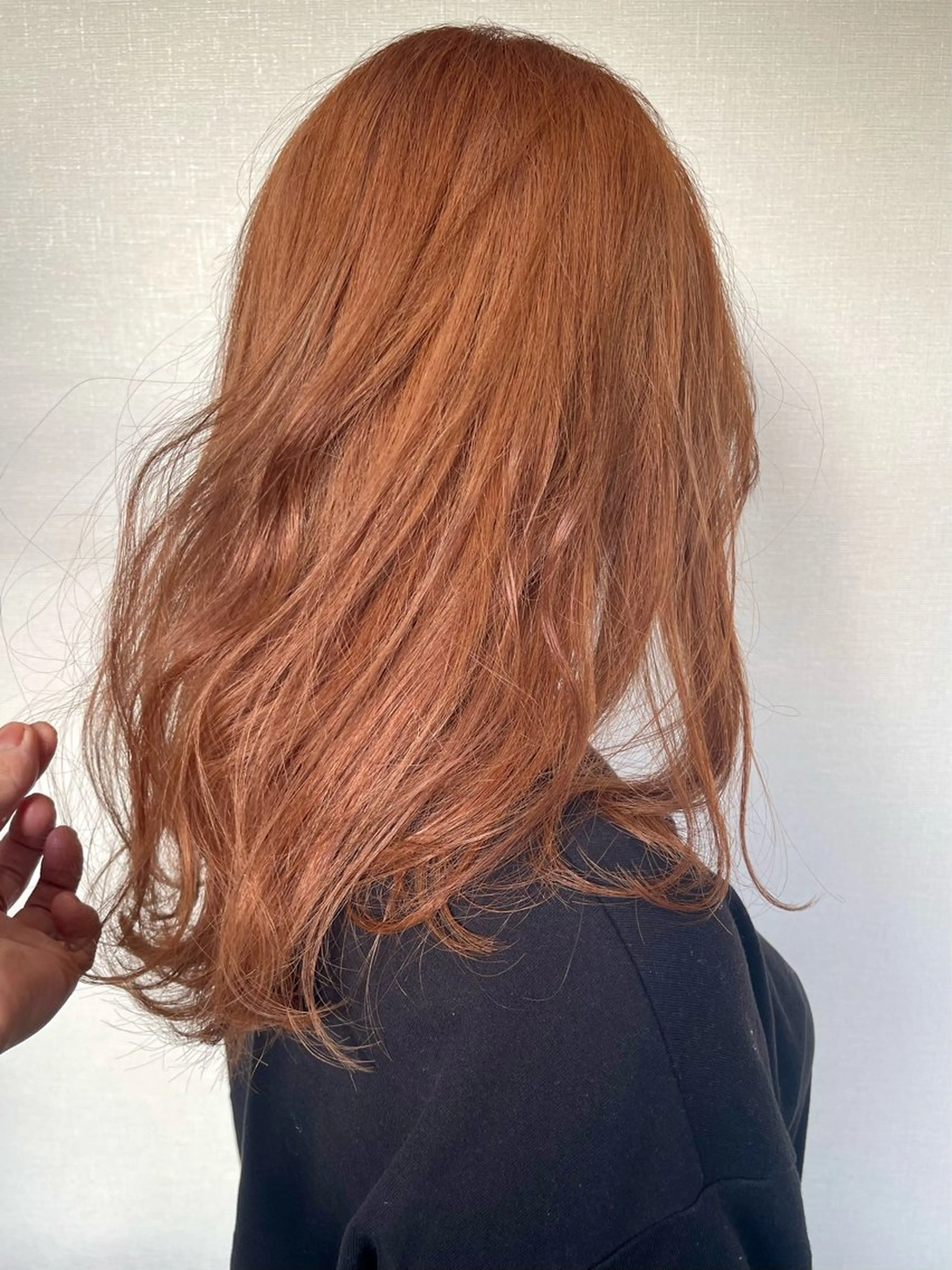 ロング カラー ベージュカラー オレンジ オレンジベージュ カット ヘアカラー トリートメント 髪質改善ｶﾗｰ ｹｱﾌﾞﾘｰﾁ/ﾀﾑのヘアスタイル