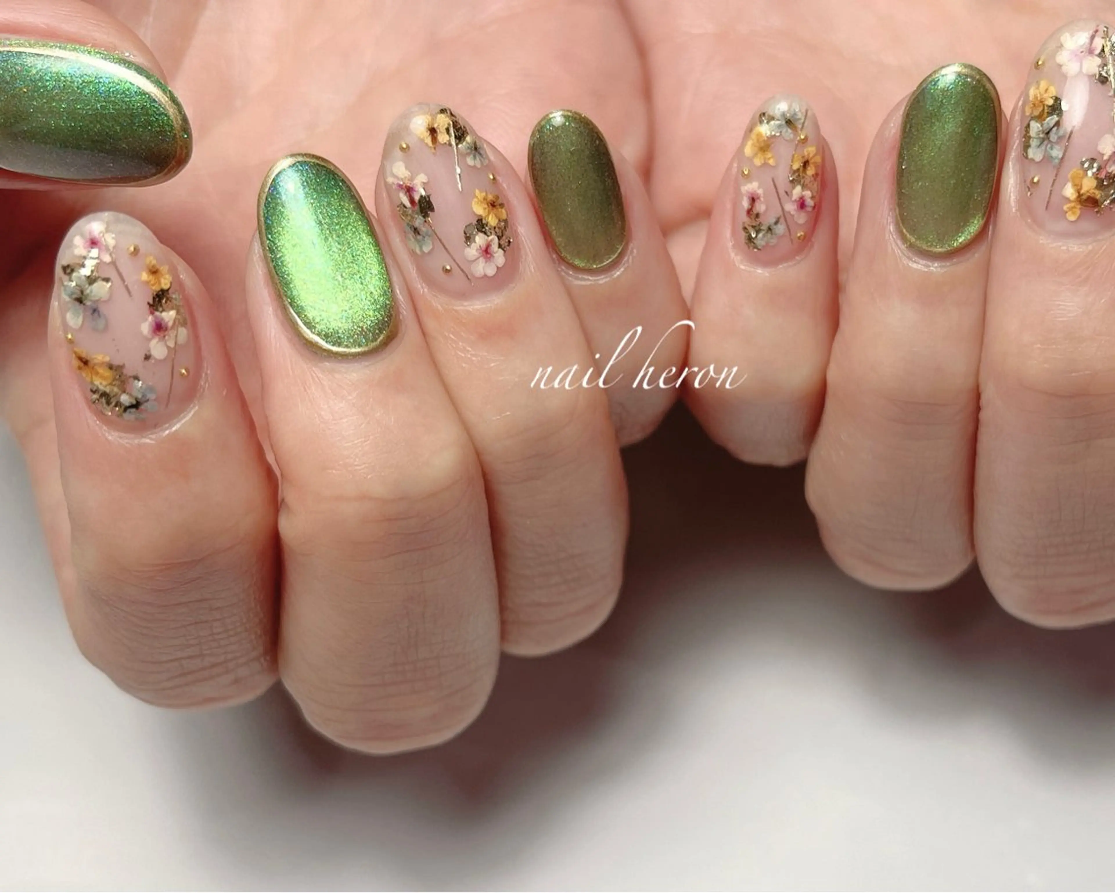 ネイル フラワーネイル ハンドネイル nail heron所属・saki_ nail heronのネイルデザイン