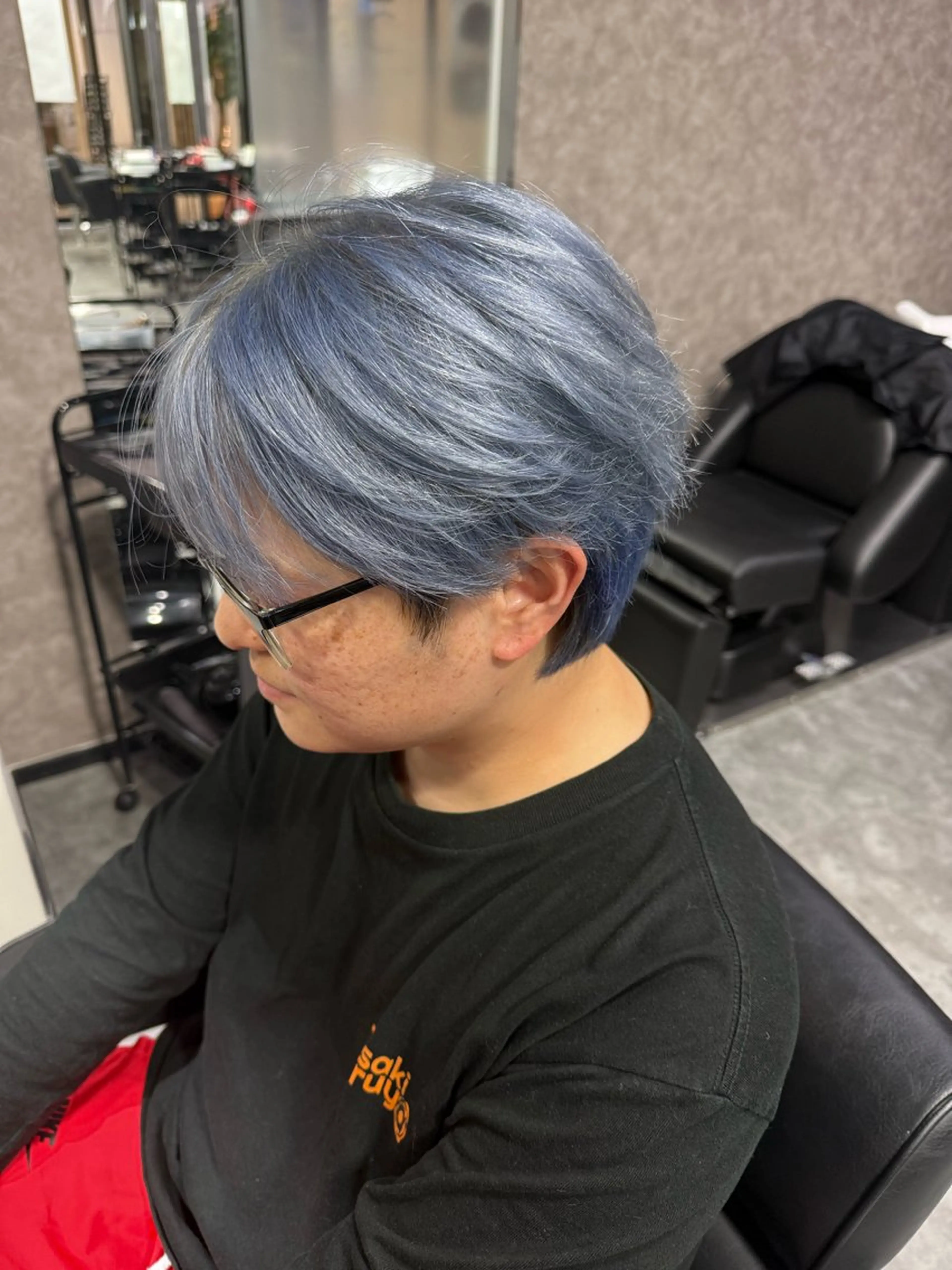 メンズ メンズブリーチ ヘアカラー 本田 有里のヘアスタイル