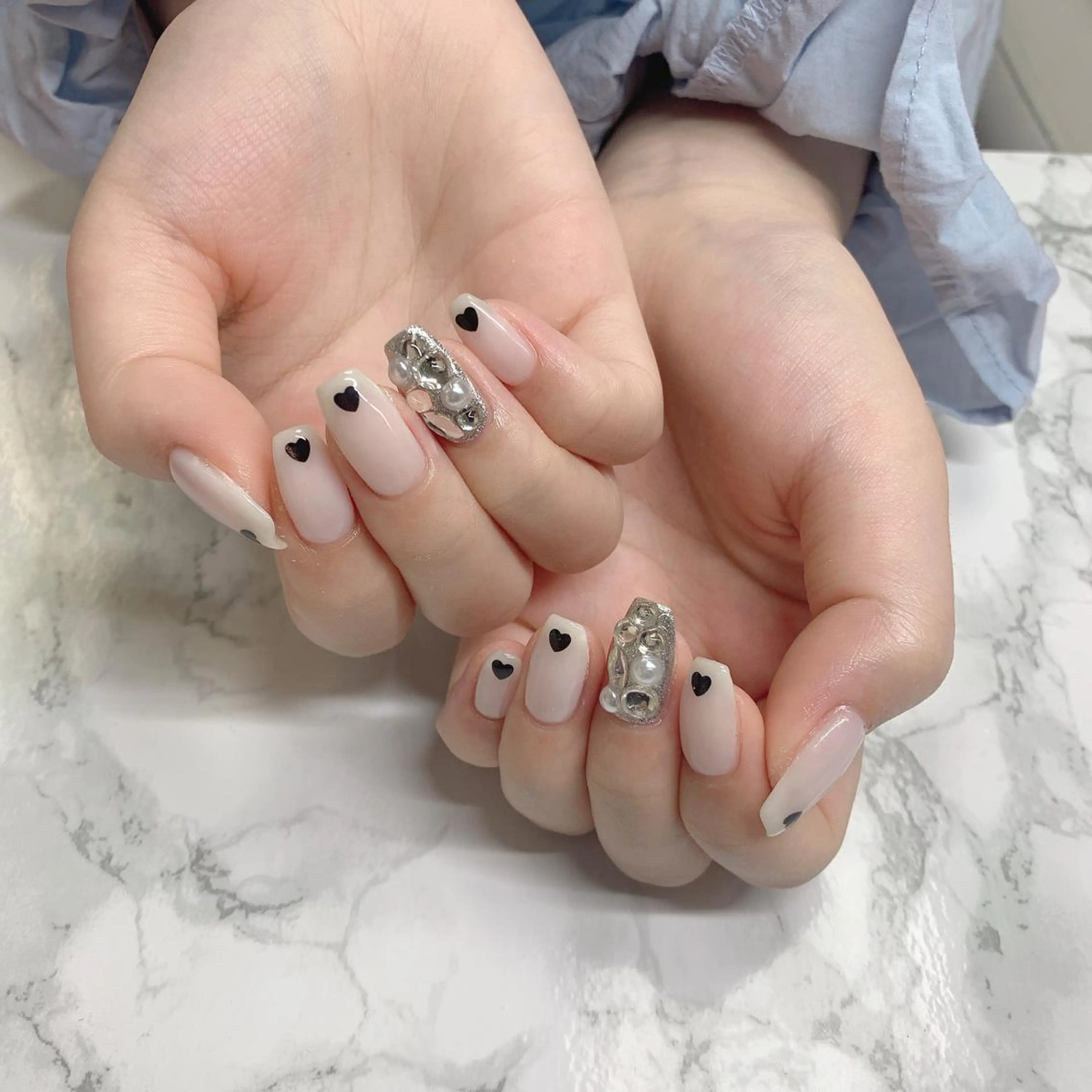 ネイル はな💎ネイル ワンホン、長さ出しのネイルデザイン