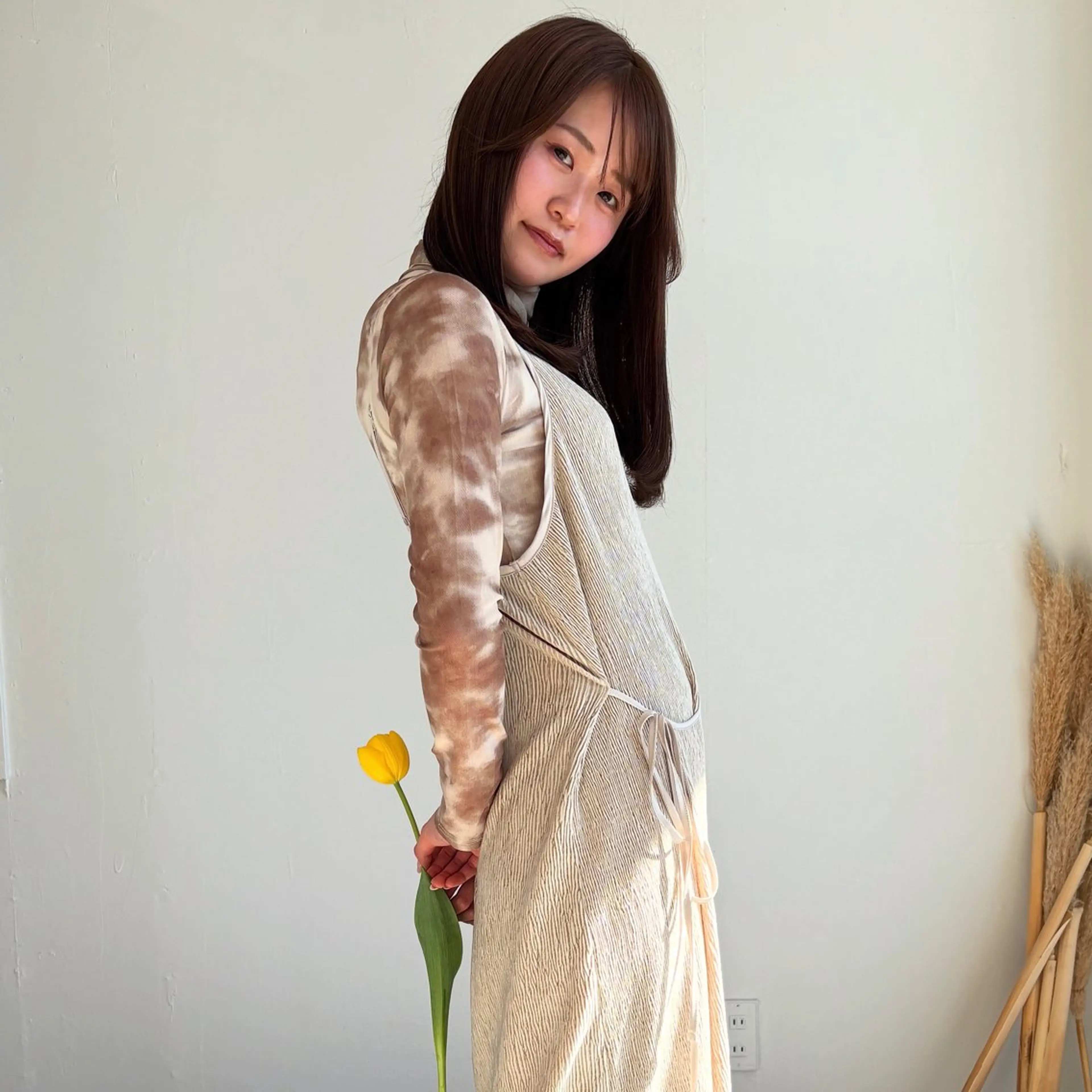 セミロング 安西 香利奈のヘアスタイル