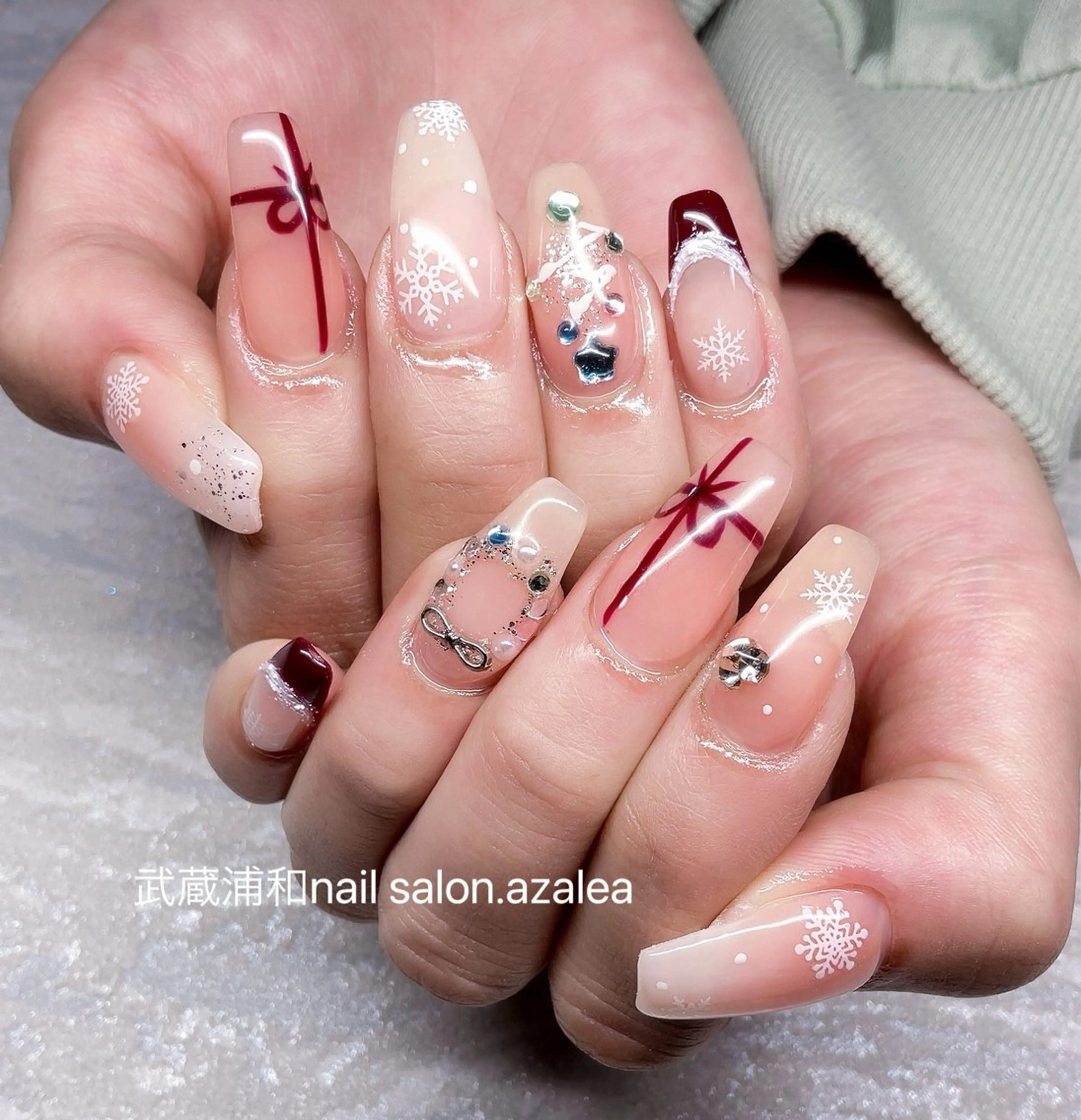 ネイル ハンドネイル R inのネイルデザイン