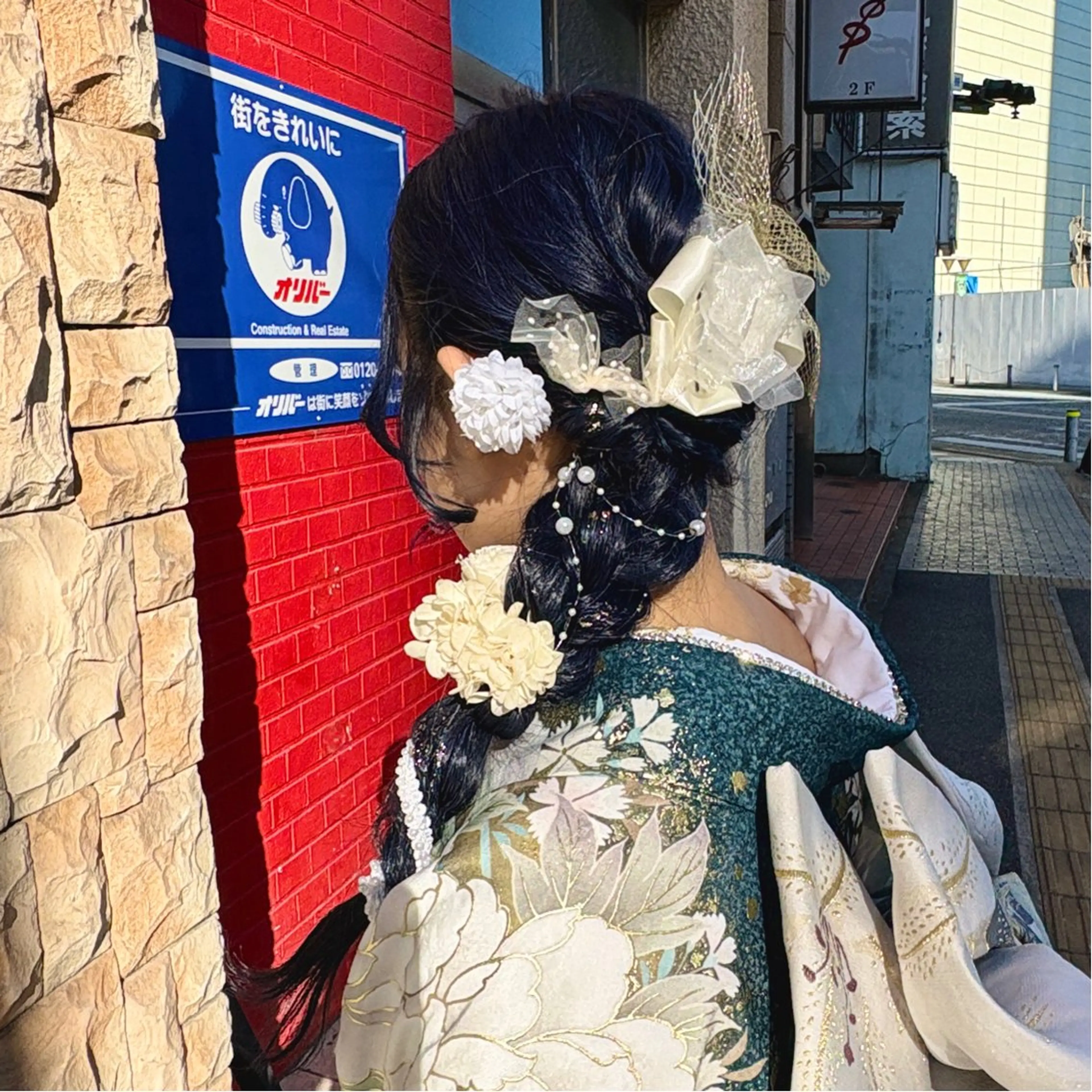 セミロング ヘアアレンジ 成人式 ヘアセット ブリーチ/ヘアセット 【𝙍𝙞𝙣𝙤】のヘアスタイル