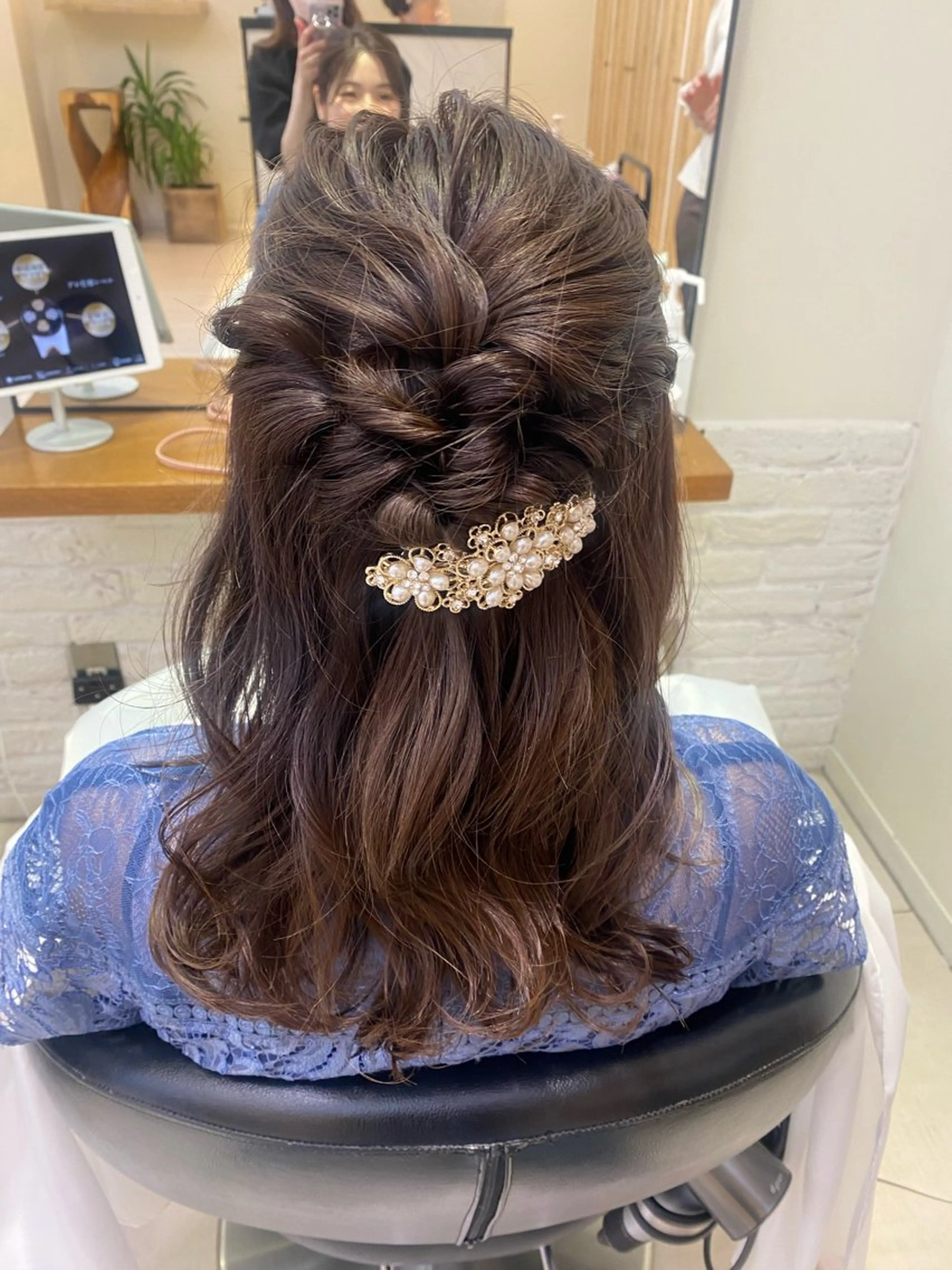 ヘアアレンジ ハーフアップ 結婚式・ブライダル ヘアセット apish aoyama所属・武 愛子の眉毛・アイブロウイメージ