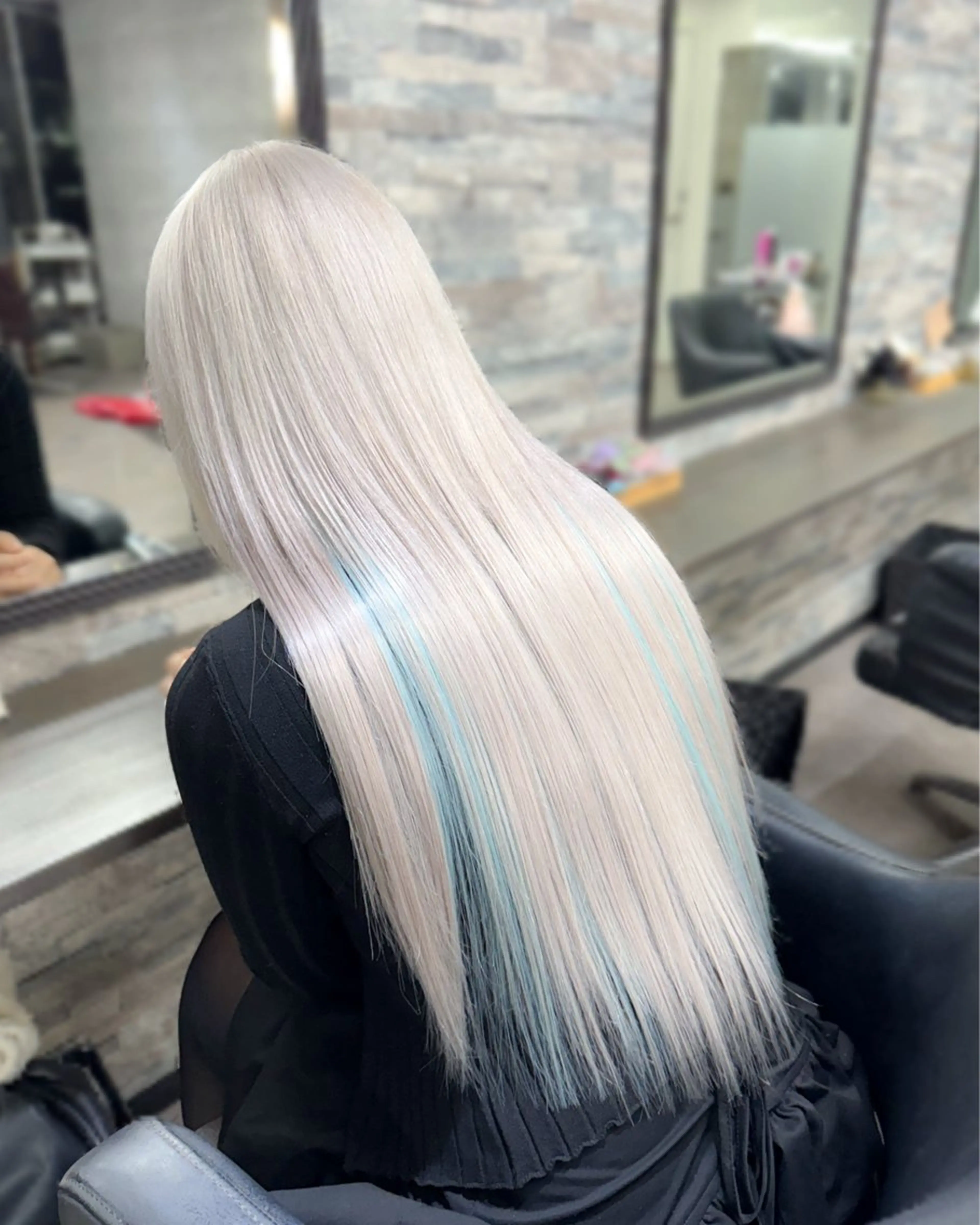 ロング カラー カット ヘアカラー トリートメント エクステ ハイトーンエクステ 🎩カズキ🎩のヘアスタイル