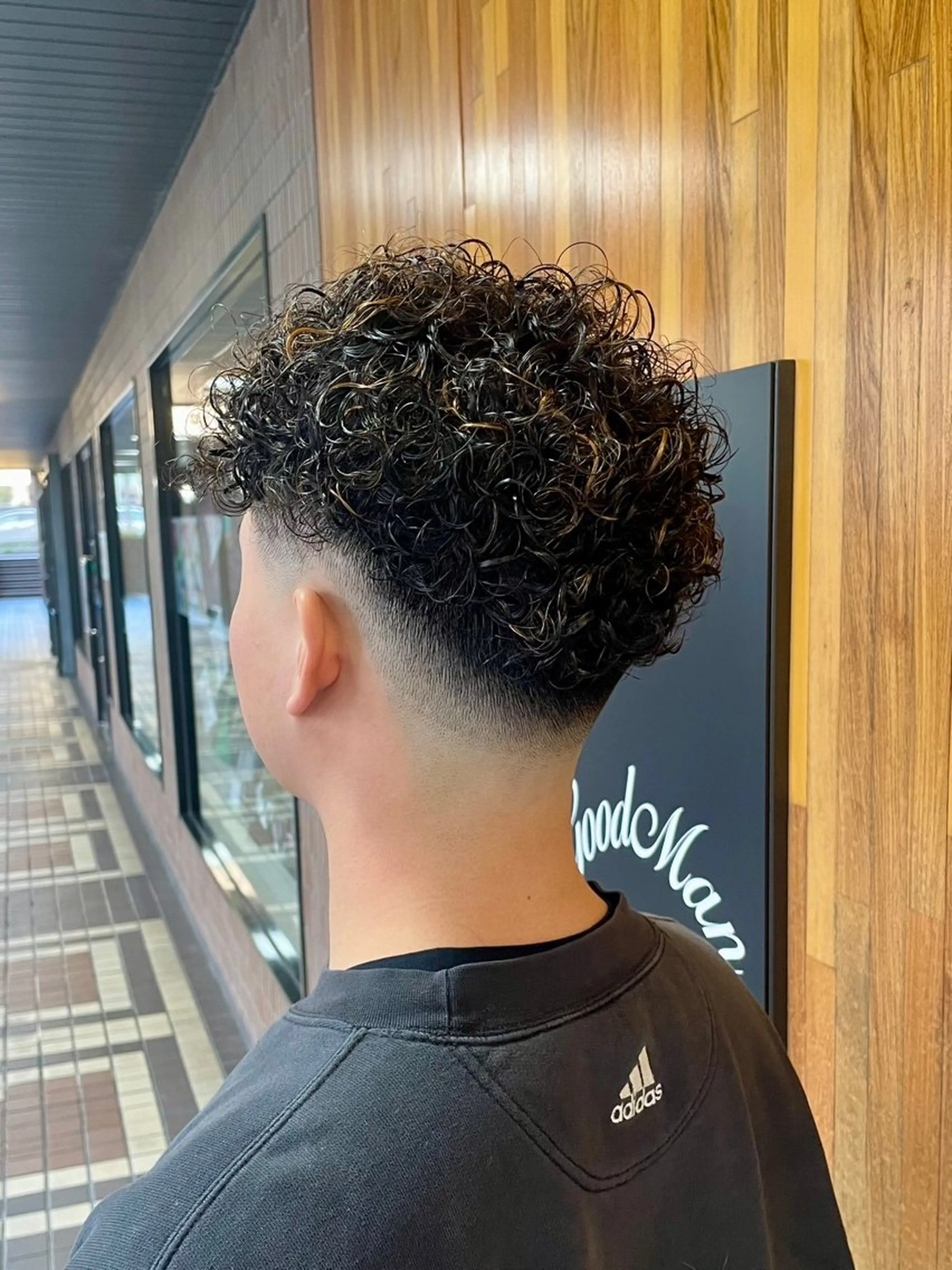 ショート メンズ フェードカット goodman barber shop RYOKUCHI所属・内藤 亮也のヘアスタイル