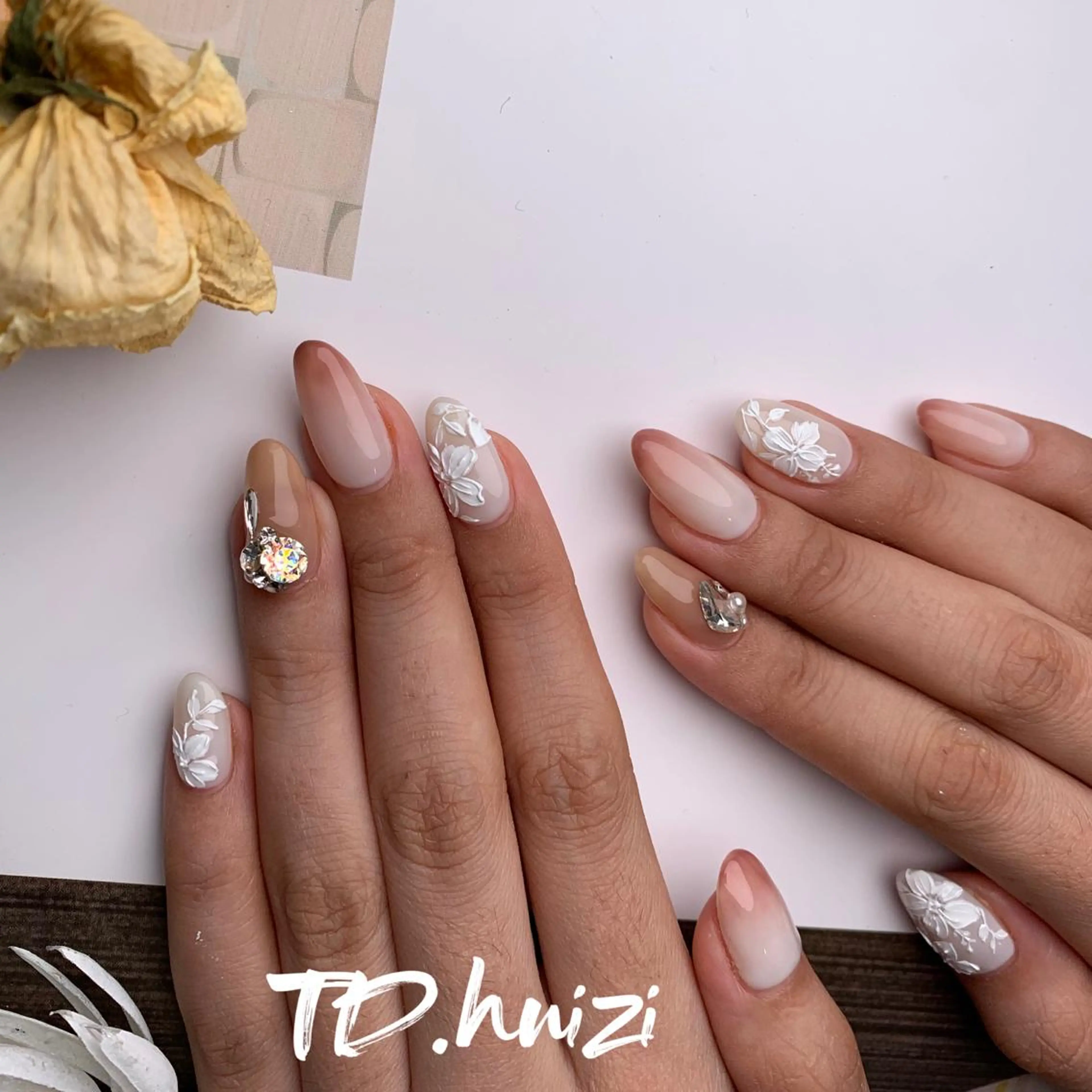 セミロング めぐみのネイルサロン 惠のネイルデザイン