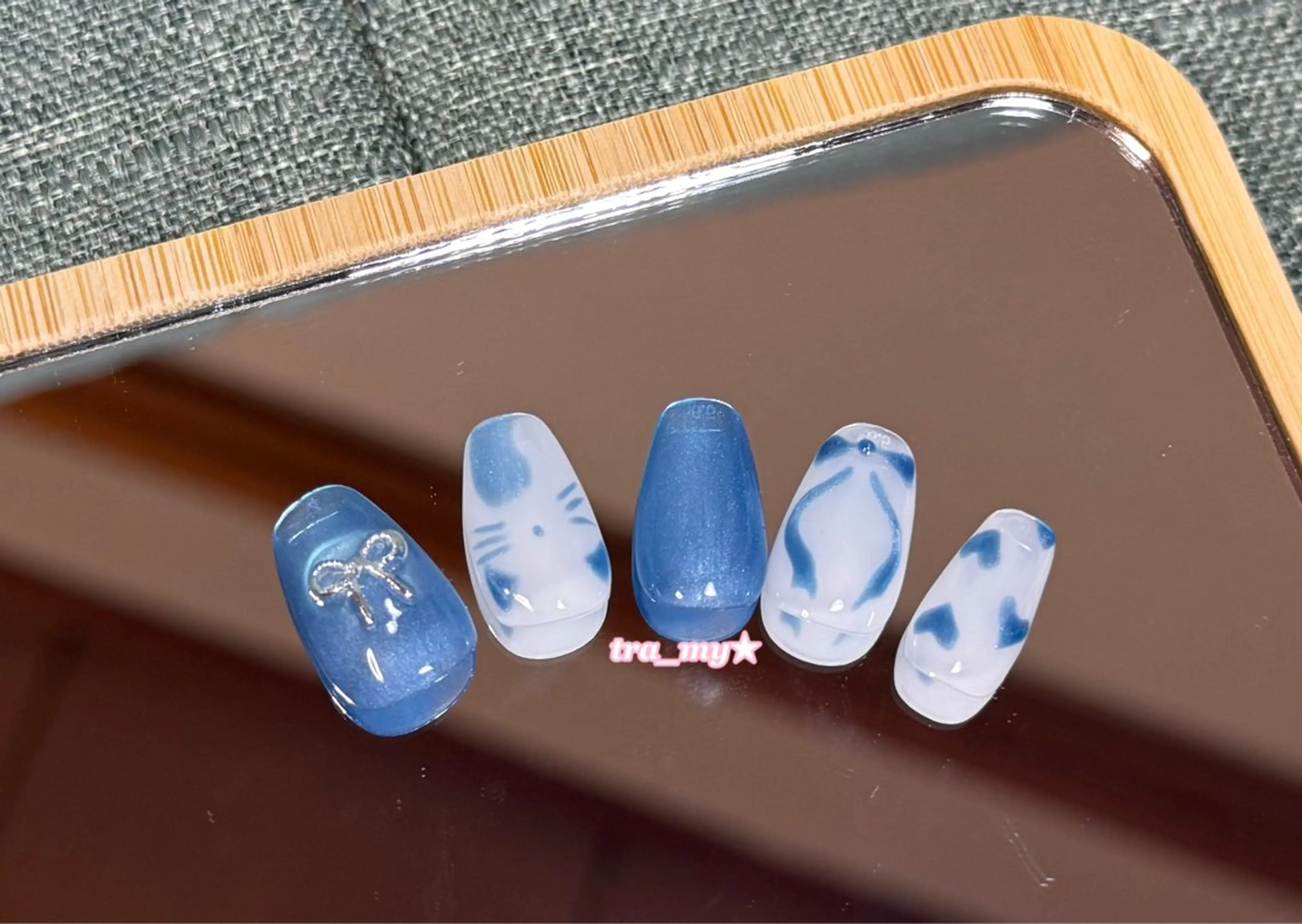 ネイル ハート マグネットネイル リボン バレンタイン ハンドネイル ハンドケア チャ ミーのネイルデザイン