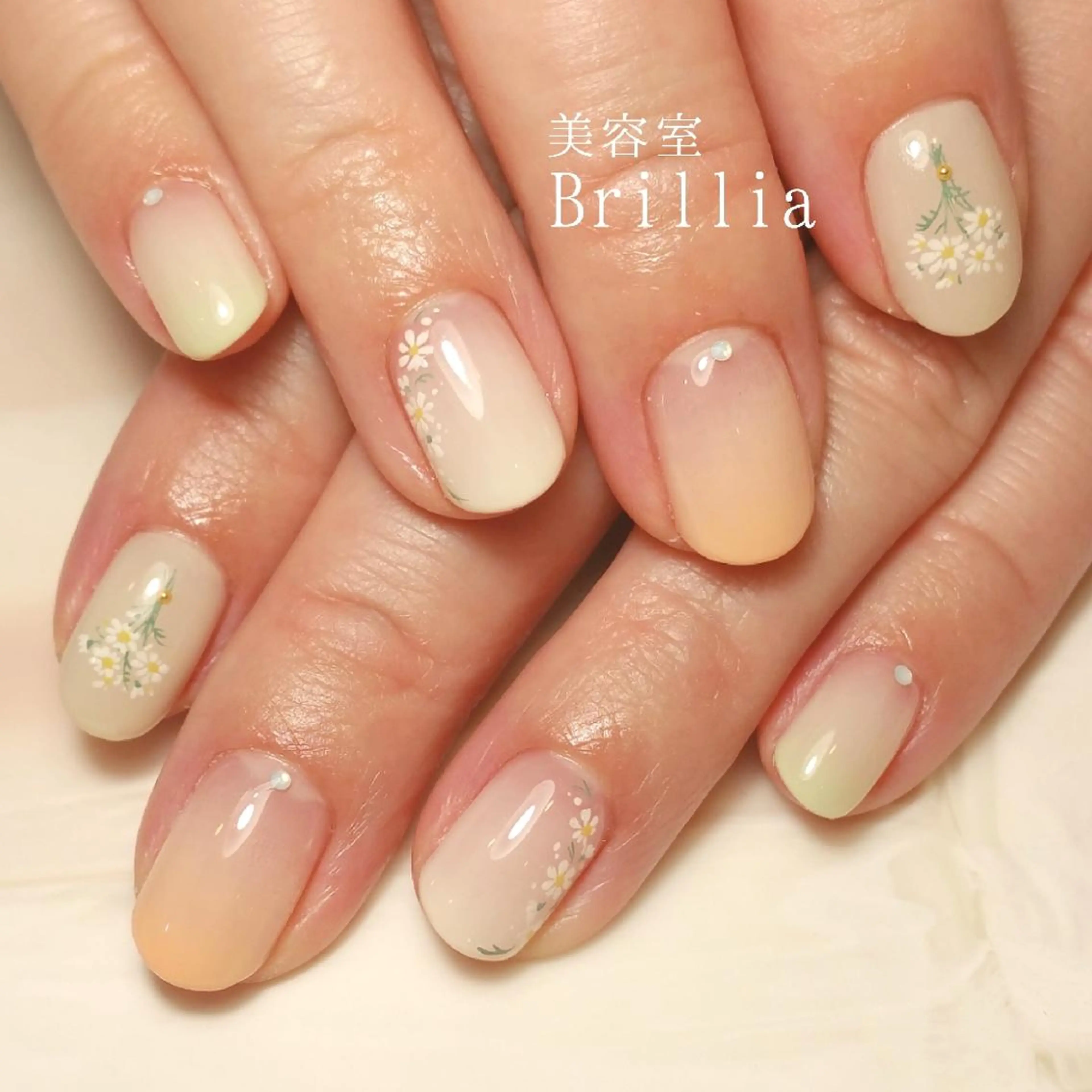 ネイル ハンドネイル 柴田 彩のネイルデザイン