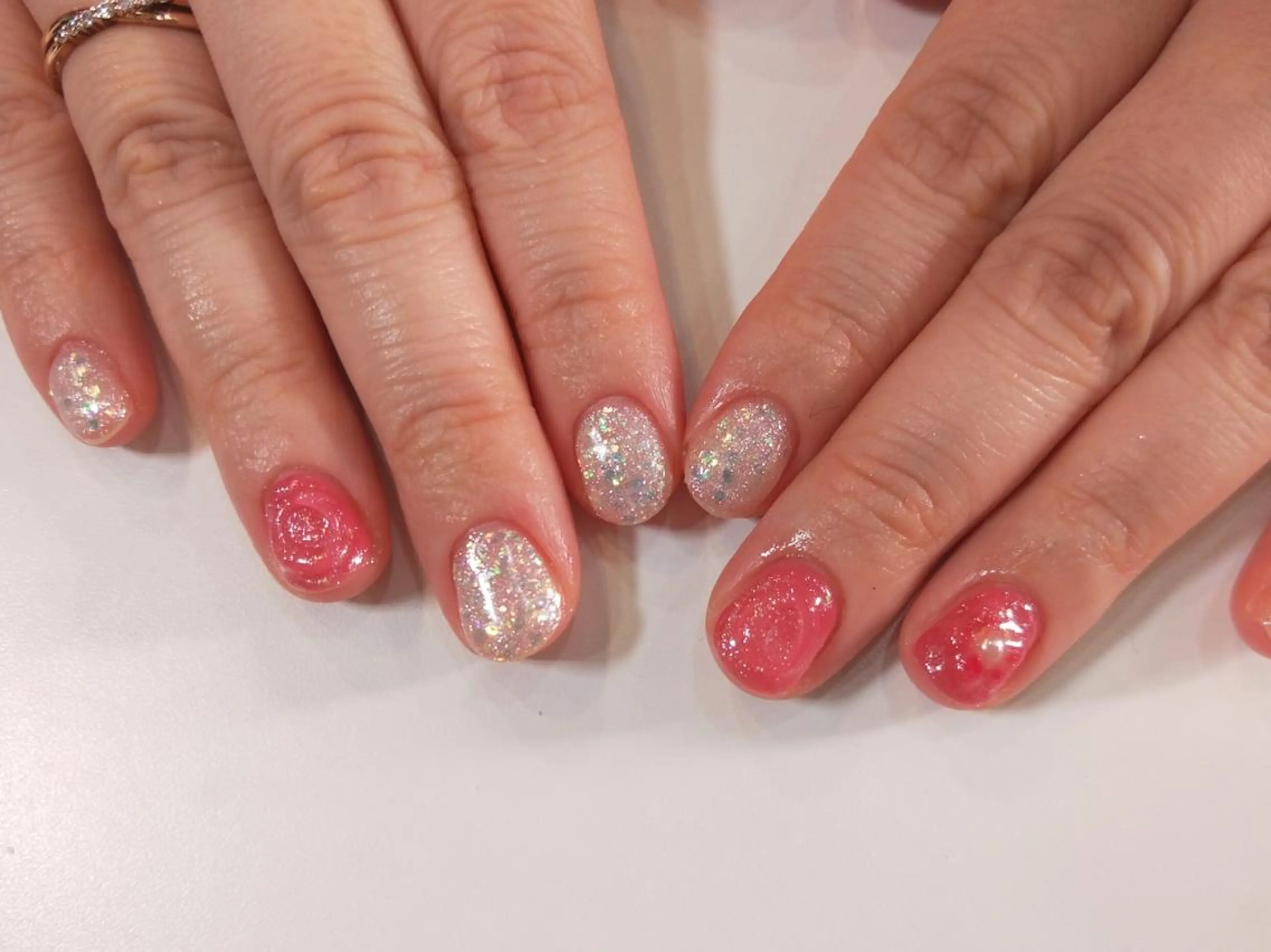 ネイル ハンドネイル ハンドケア R'well所属・はばすみれ🎀ﾈｲﾙ 光ﾌｪｲｼｬﾙ ﾍｱのネイルデザイン