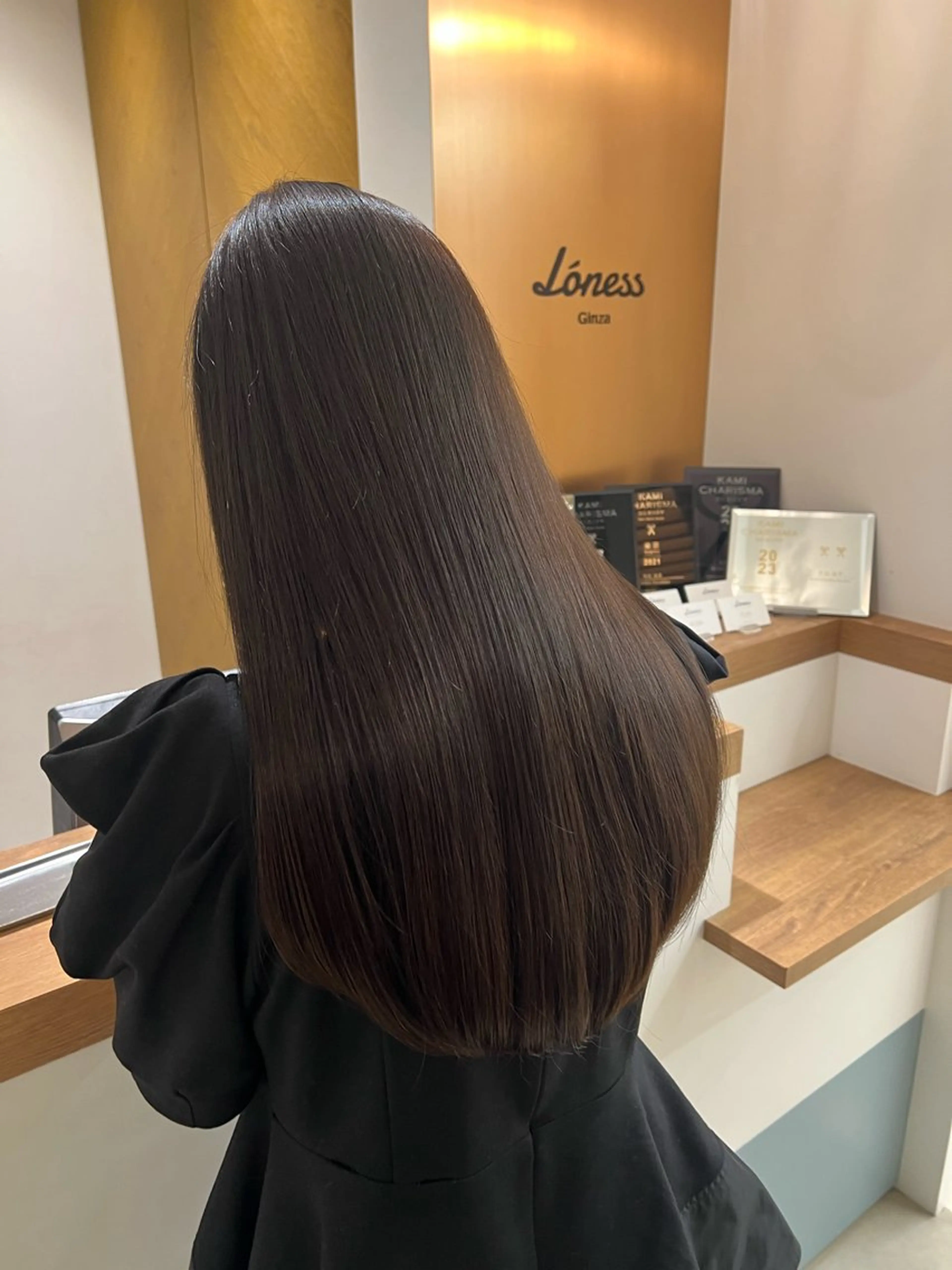 ロング L'EANE THE TOKYO所属・ロングカット無料｜ 青山 ｜髪質改善のヘアスタイル