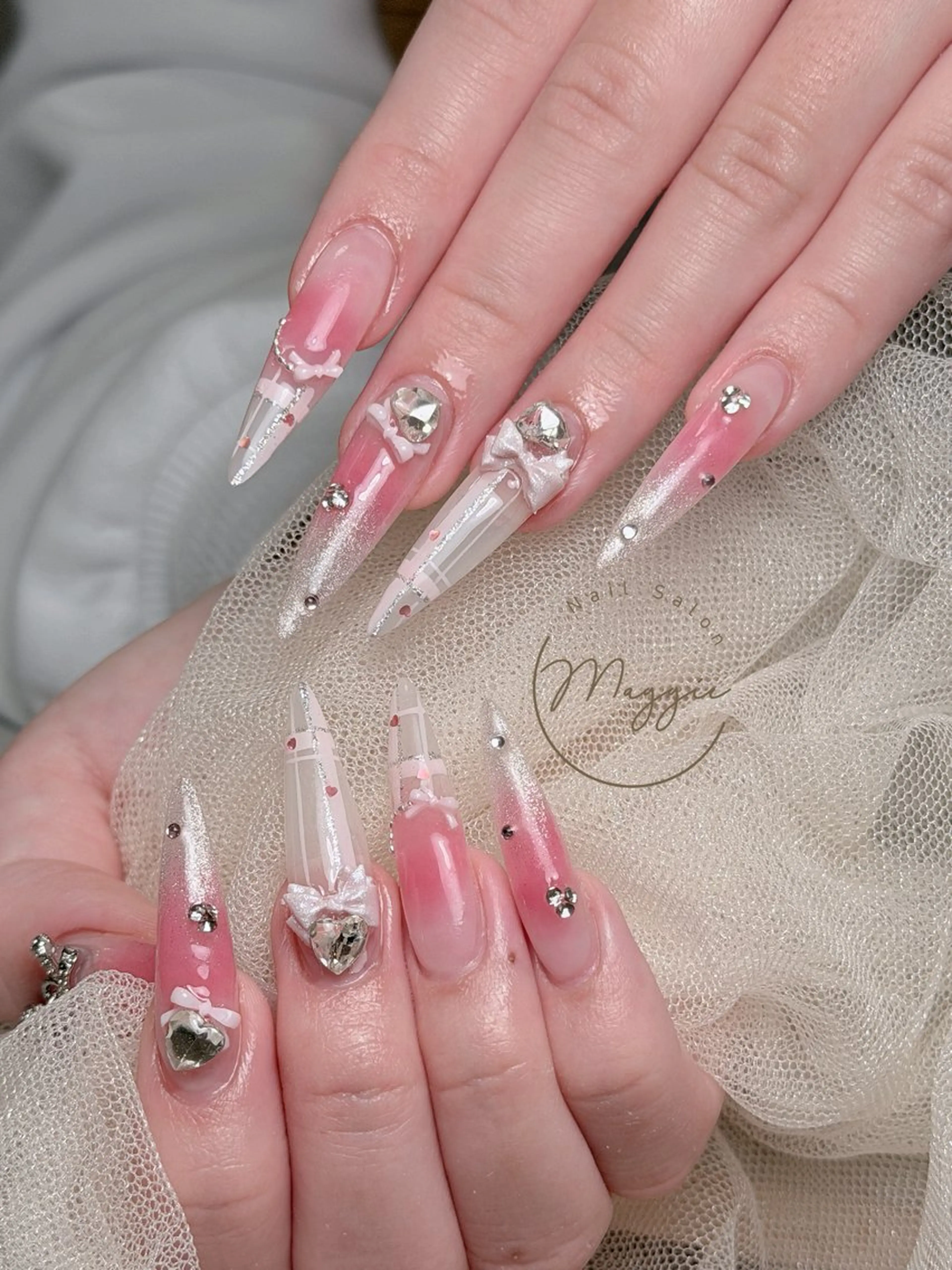ネイル Maggie Nail🦩のネイルデザイン