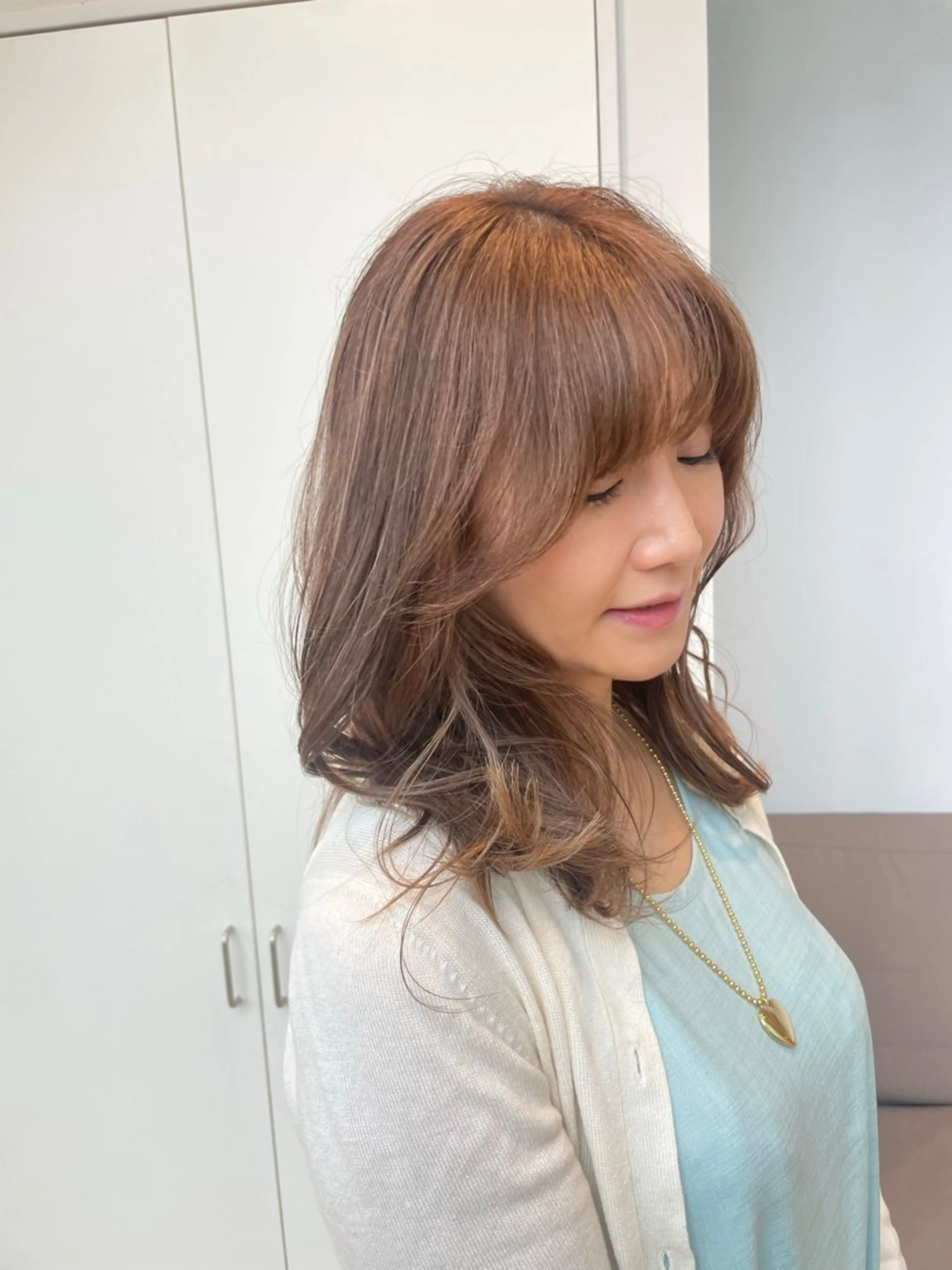 セミロング カラー uka 東京ミッドタウン 六本木所属・🥀似合わせ🥀 柔らかカラー・タイトのヘアスタイル