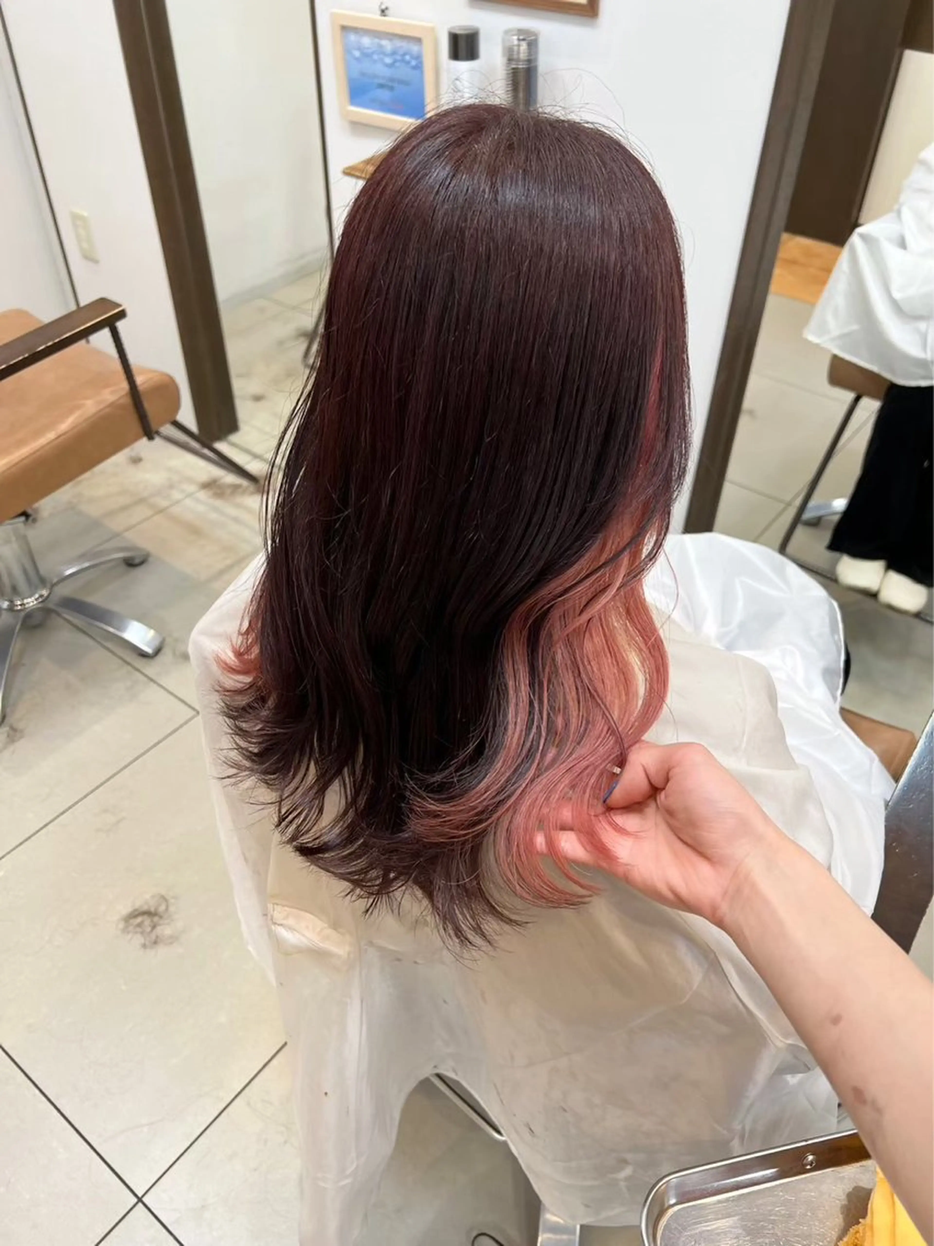カラー 下森 愛里のヘアスタイル