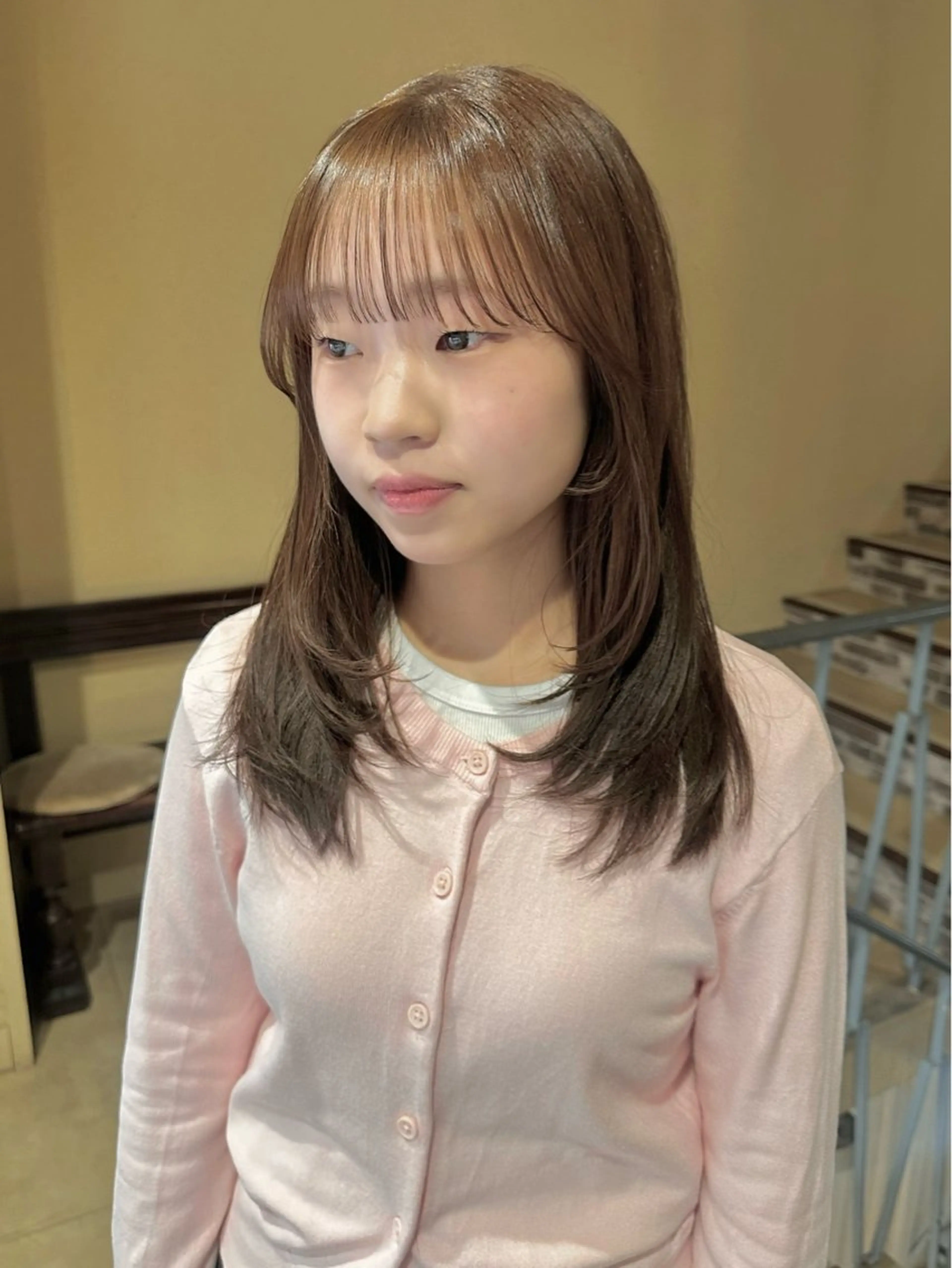 セミロング カラー ベージュカラー ヘーゼル レイヤーカット カット ヘアカラー トリートメント 四日市/レイヤー /似合わせカットのヘアスタイル