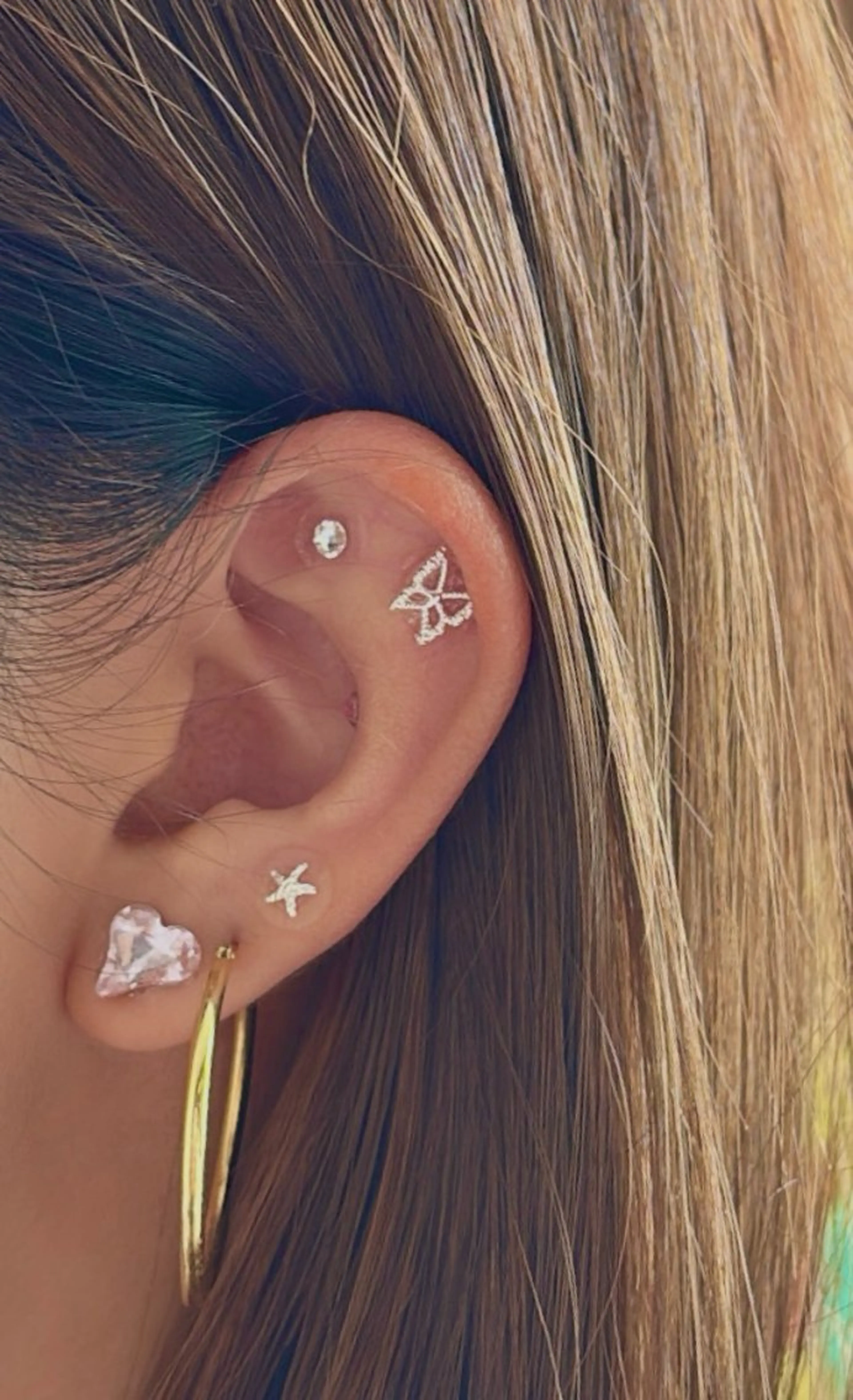 耳ツボジュエリー💎👂🎀の写真