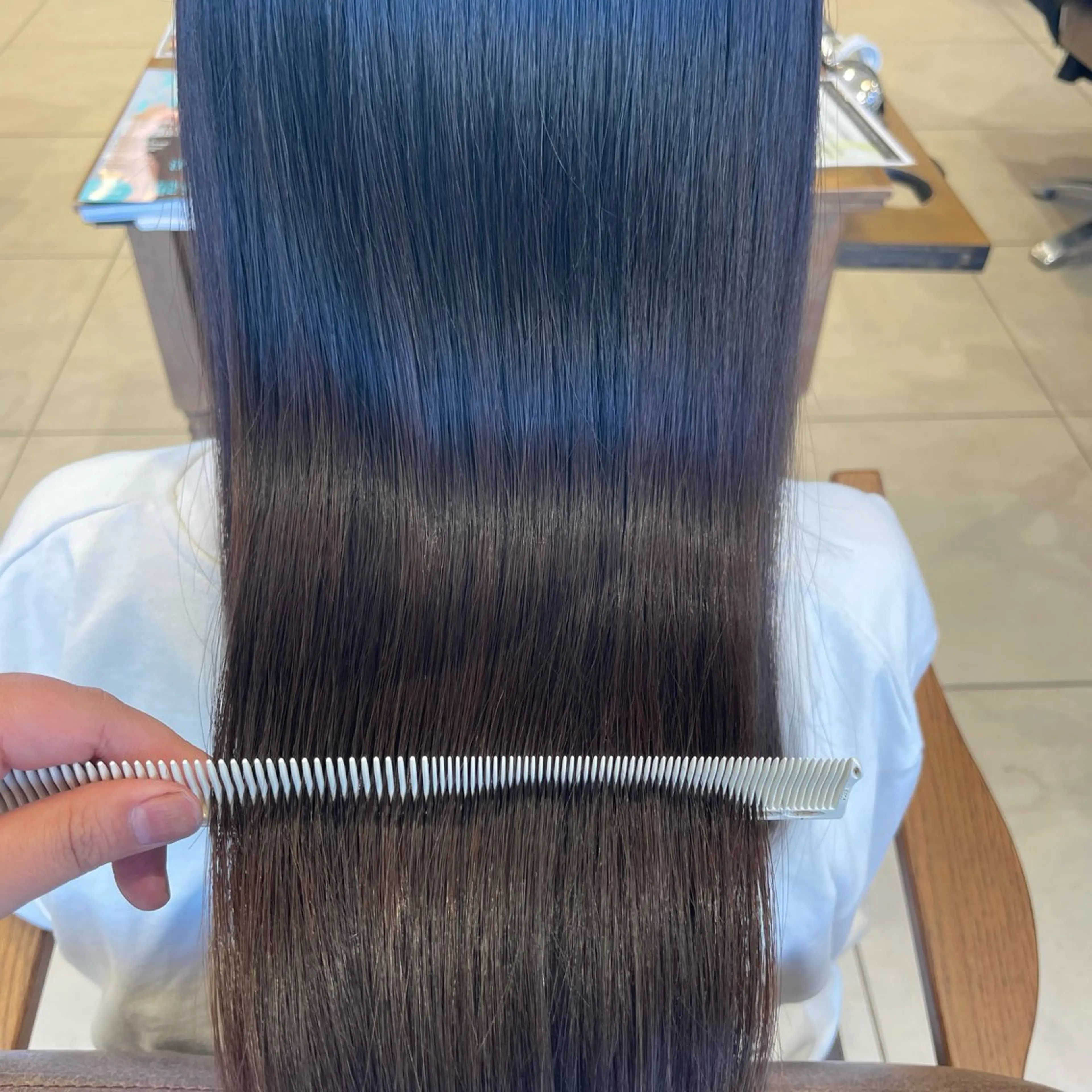 カラー ヘアカラー トリートメント ハイトーン×デザイン 🪽🫧HIKARIのヘアスタイル