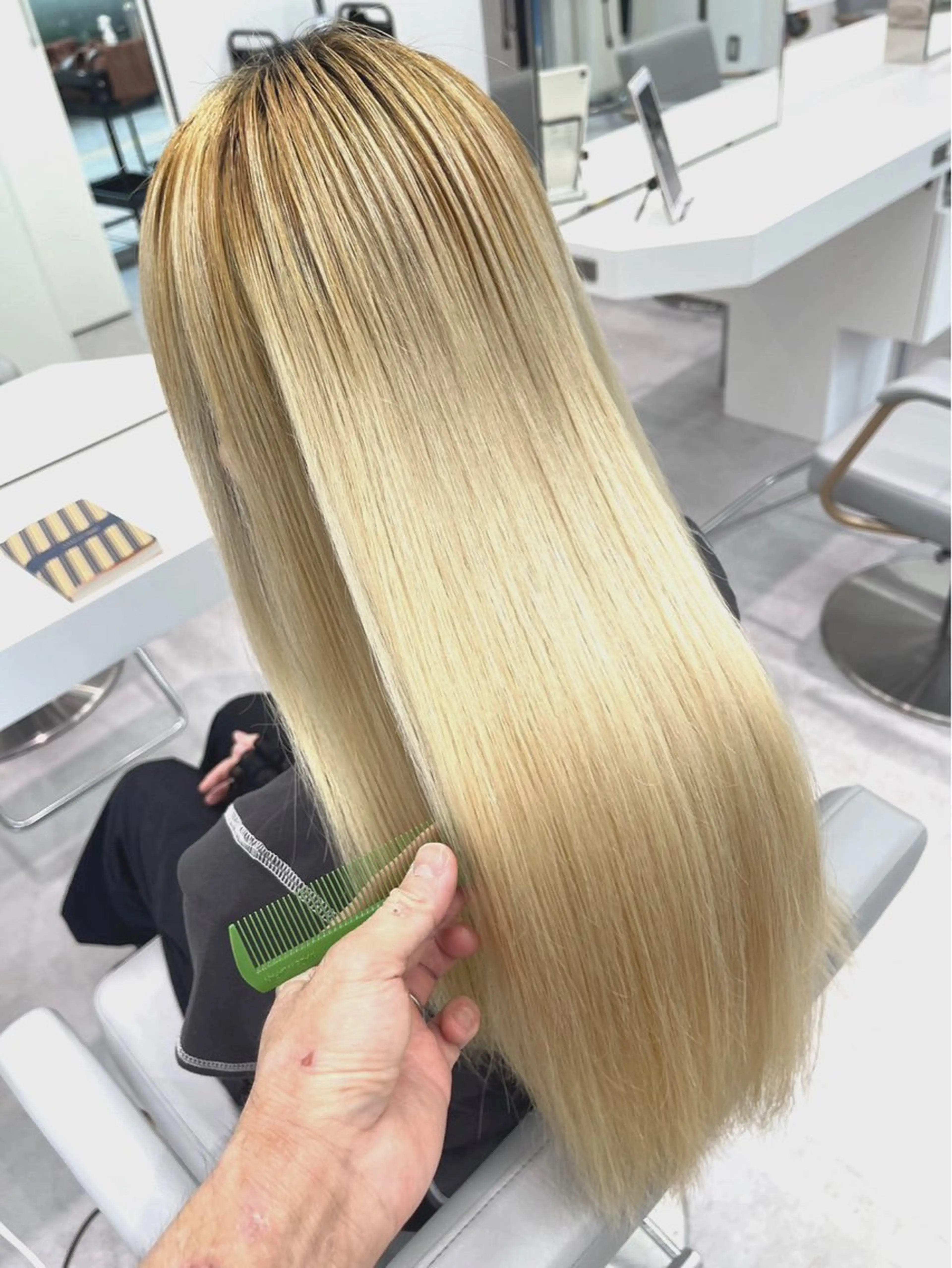 ロング パーマ 縮毛矯正 トリートメント 🌈ブリーチ縮毛矯正 相原慎🌈のヘアスタイル