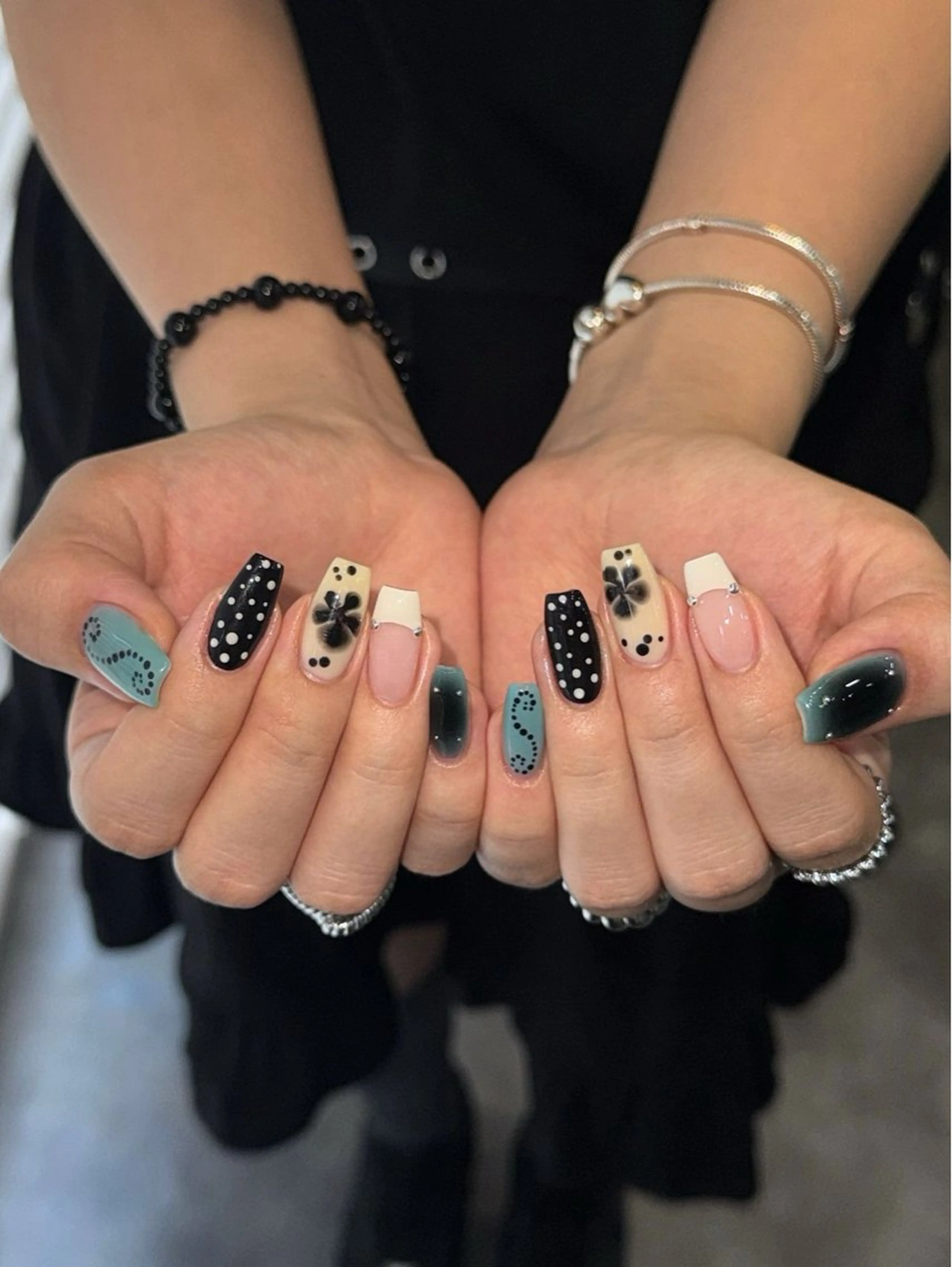 ネイル ハンドネイル ハンドケア ハッシュレイヤー/ ハイトーン/senaのヘアスタイル