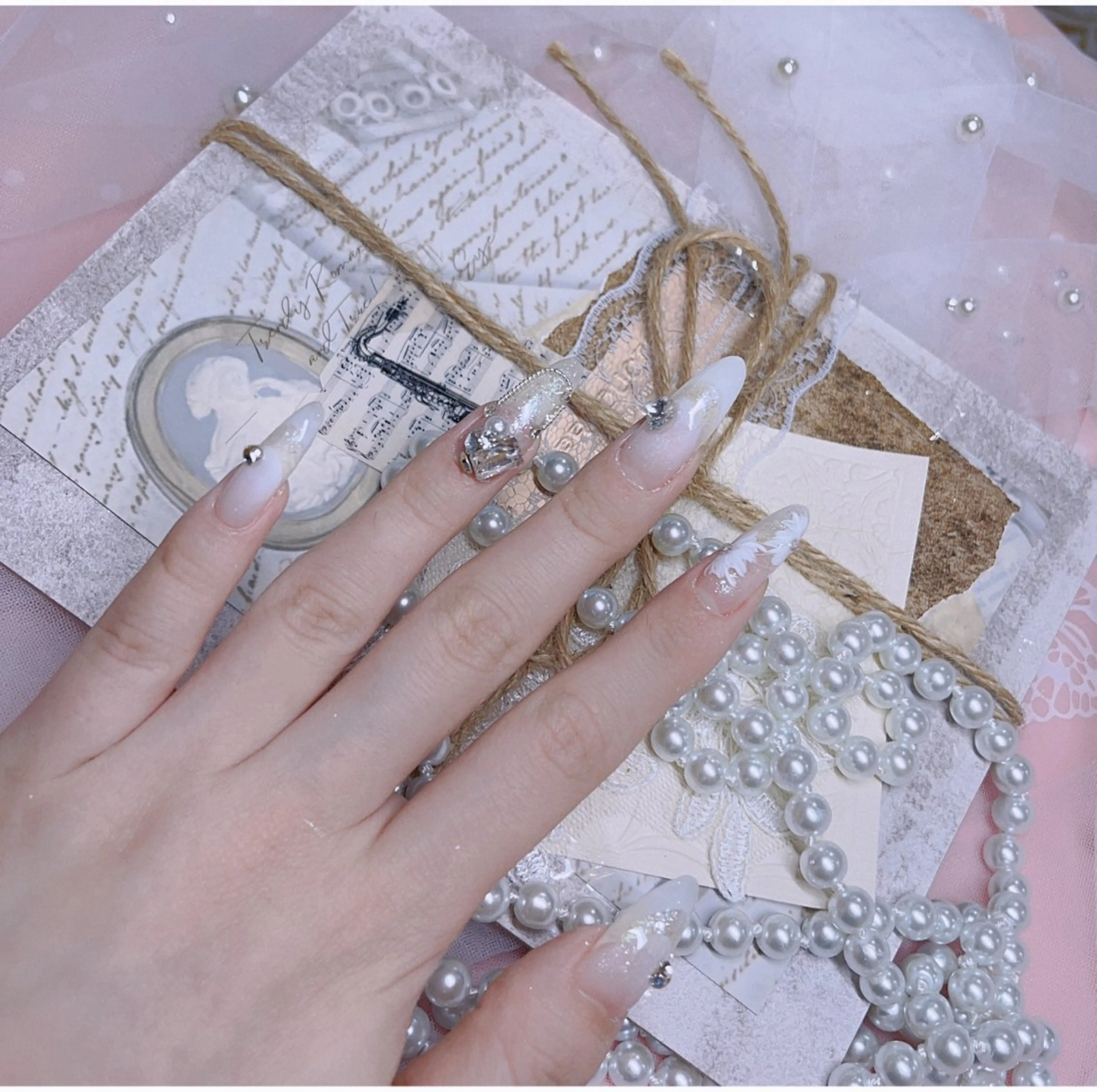 ネイル Fairyフェアリーネイルサロン所属・Nail Hibi サロンのネイルデザイン