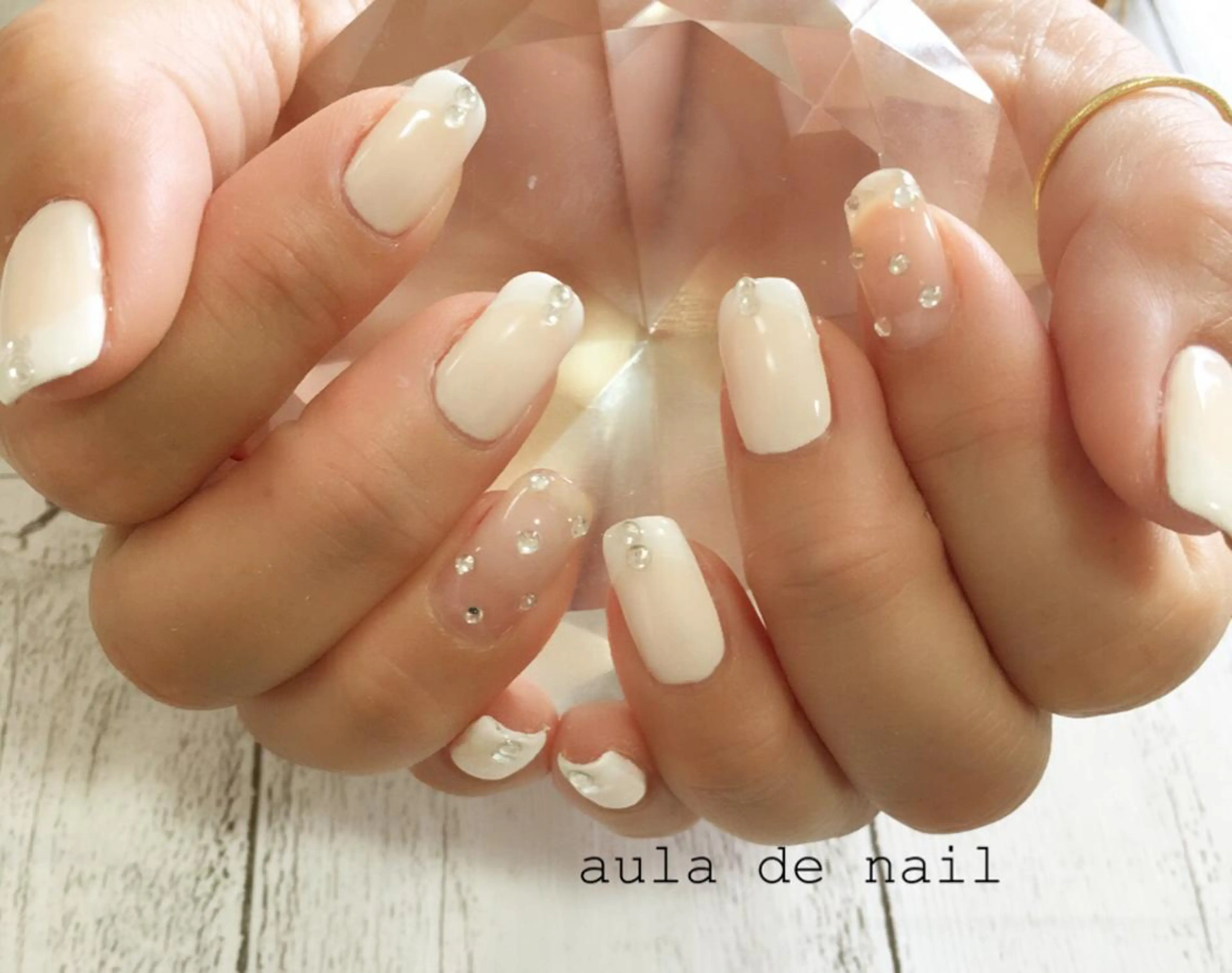 ネイル ドット フレンチネイル ストーンネイル ハンドネイル auladenail アウラデネイルのネイルデザイン