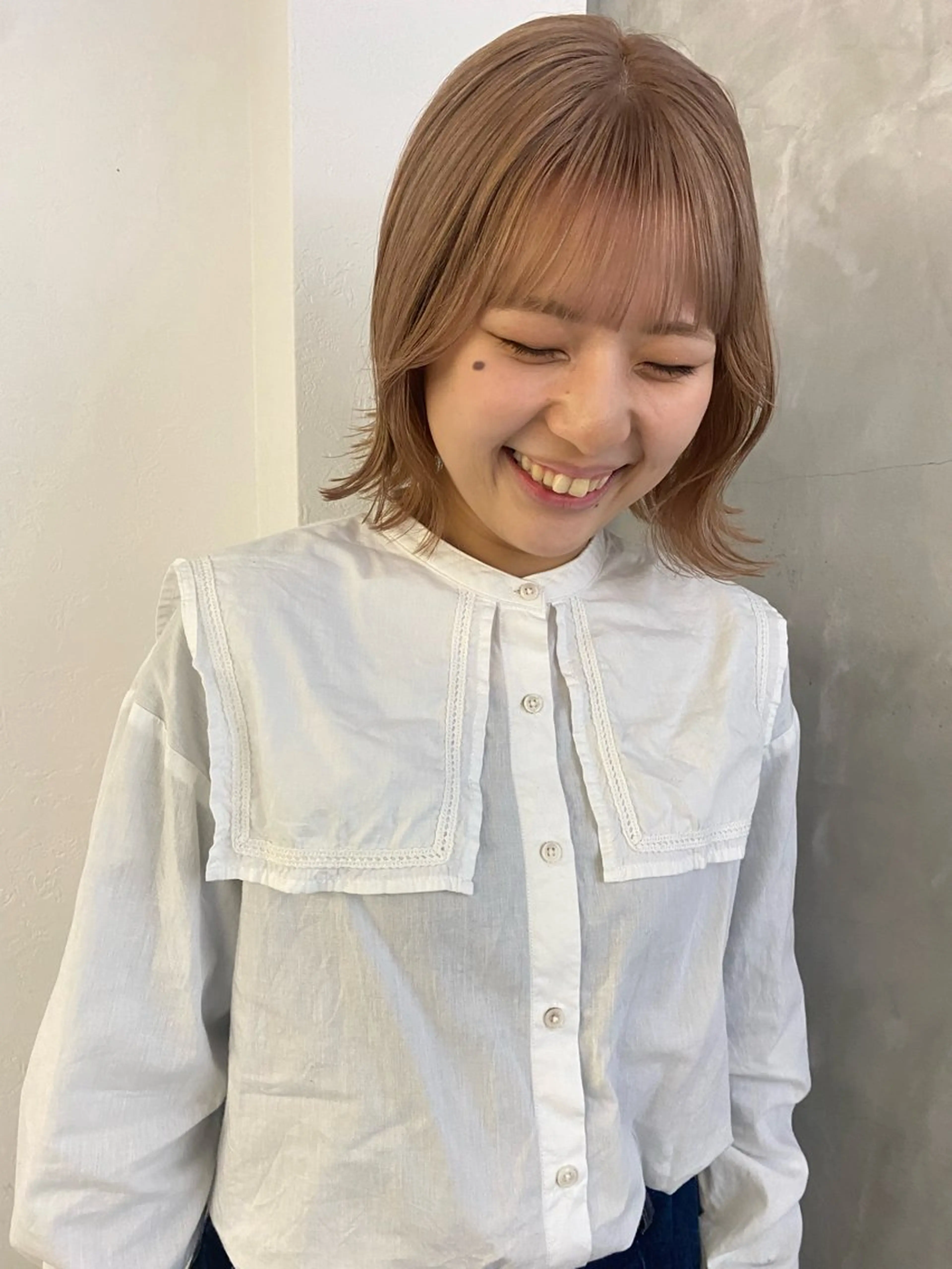 ミディアム カラー ベージュカラー ブリーチ ダブルカラー ハイトーンカラー ミルクティーベージュ カット ヘアカラー トリートメント 森貴裕/ベージュ/ パーマ/オリーブのヘアスタイル