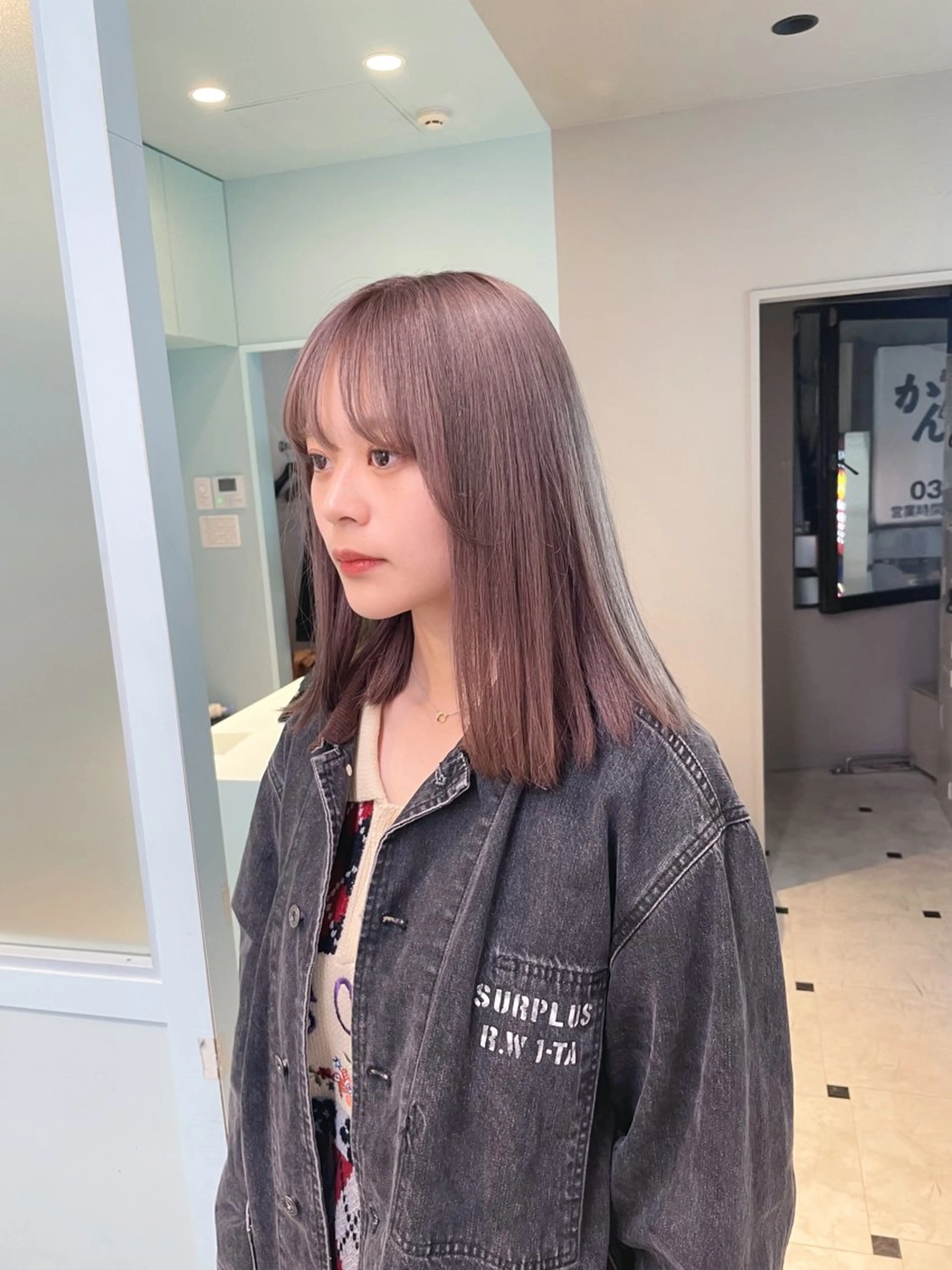 ミディアム ブリーチ✖️ 縮毛LANDのヘアスタイル