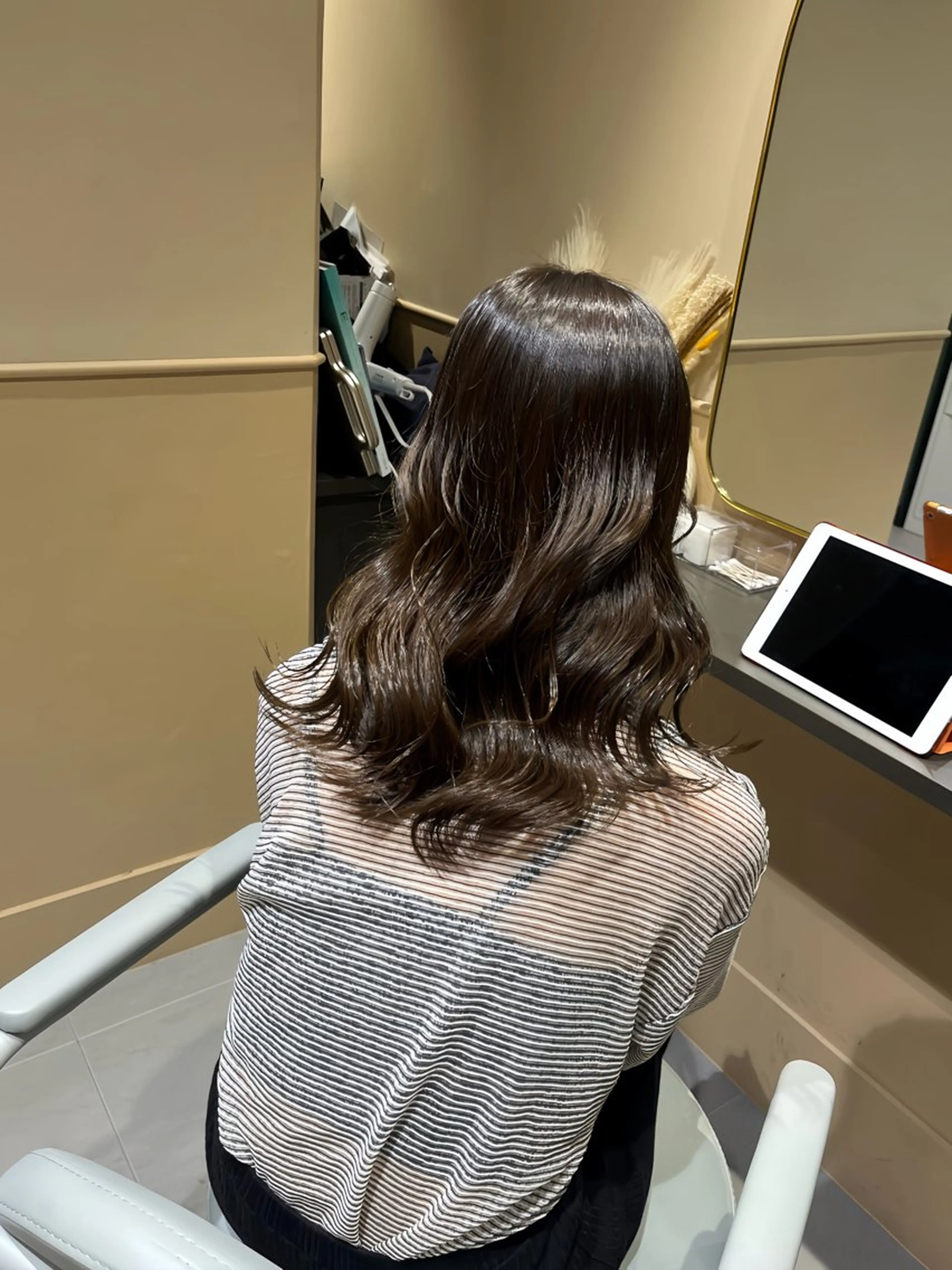 セミロング カラー グレージュ オリーブグレージュ オリーブグレー ヘアカラー トリートメント 🫧tomoka 透明感カラー🫧のヘアスタイル