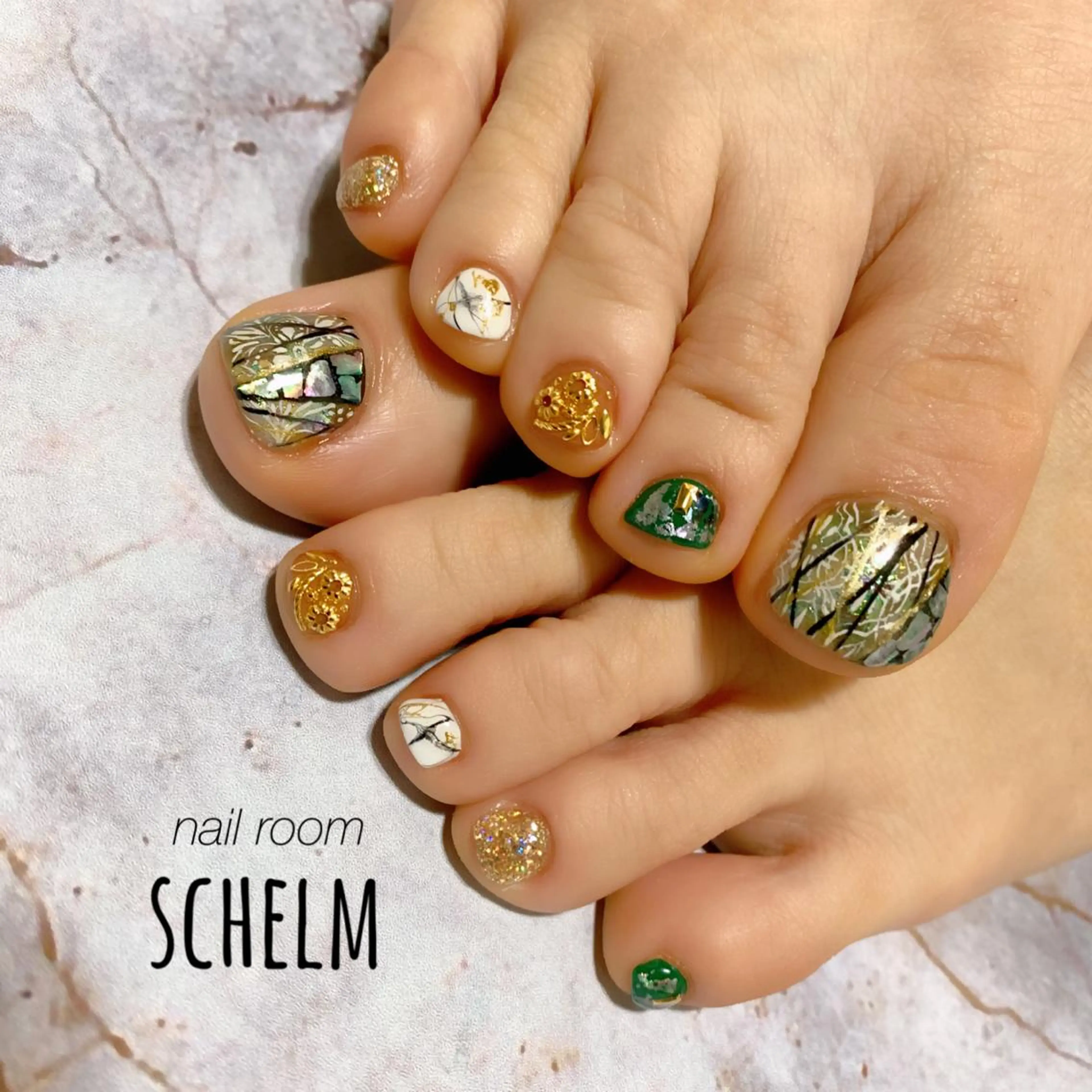 ネイル フットネイル nail room シュレムのネイルデザイン