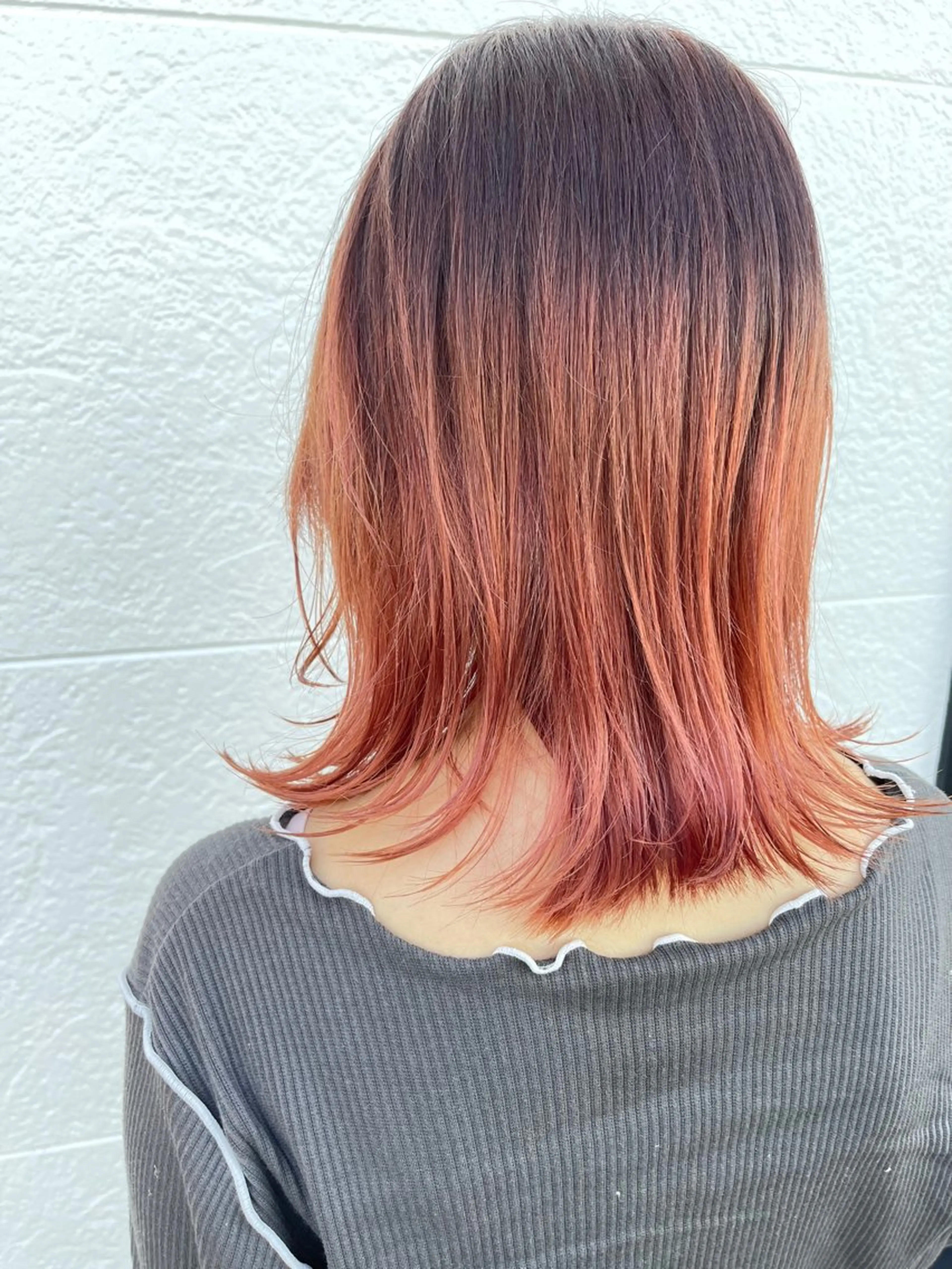 セミロング 新宅 綾乃のヘアスタイル