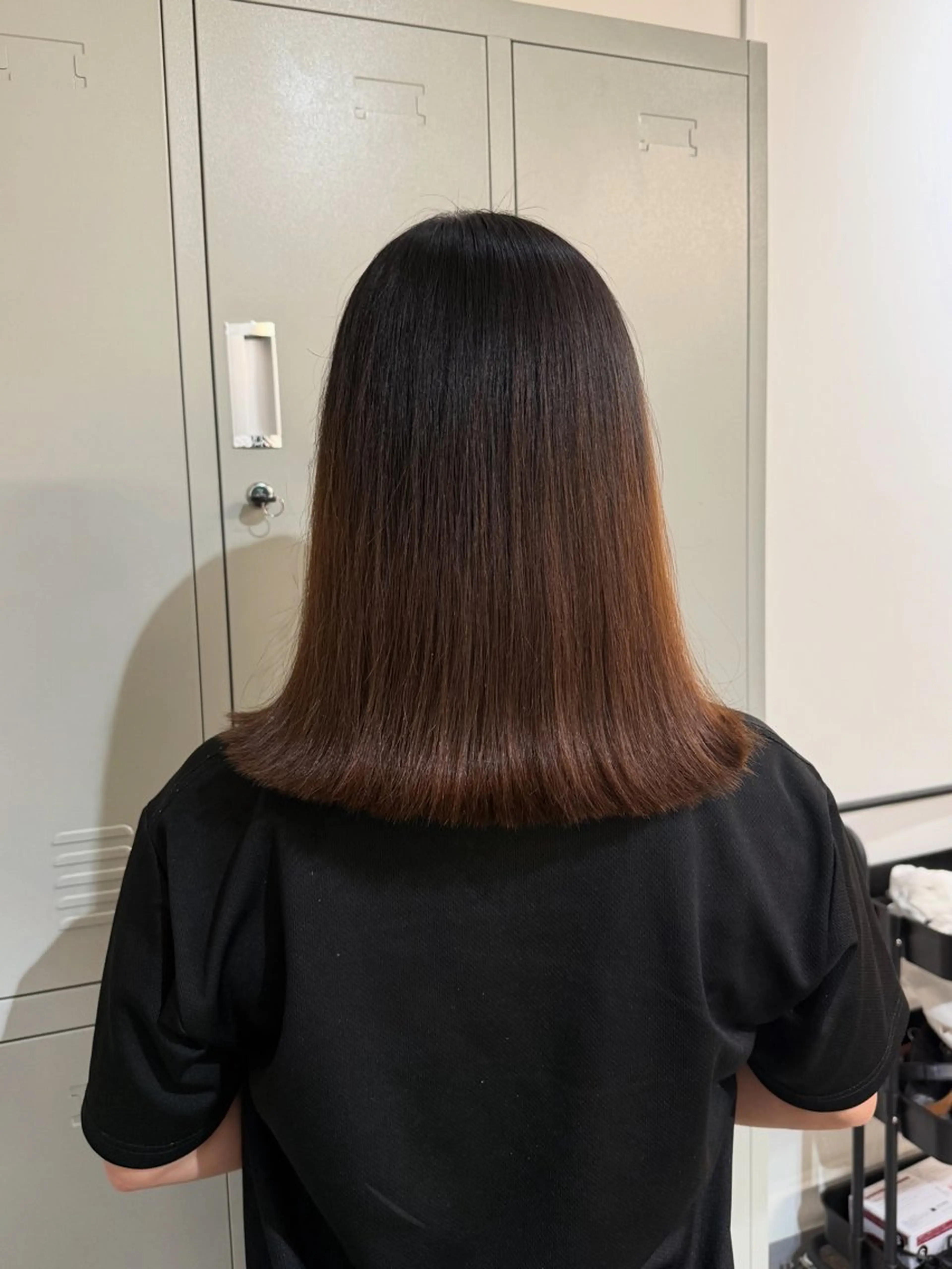 ミディアム 似合わせカット🫧 🍒艶髪ストレートのヘアスタイル