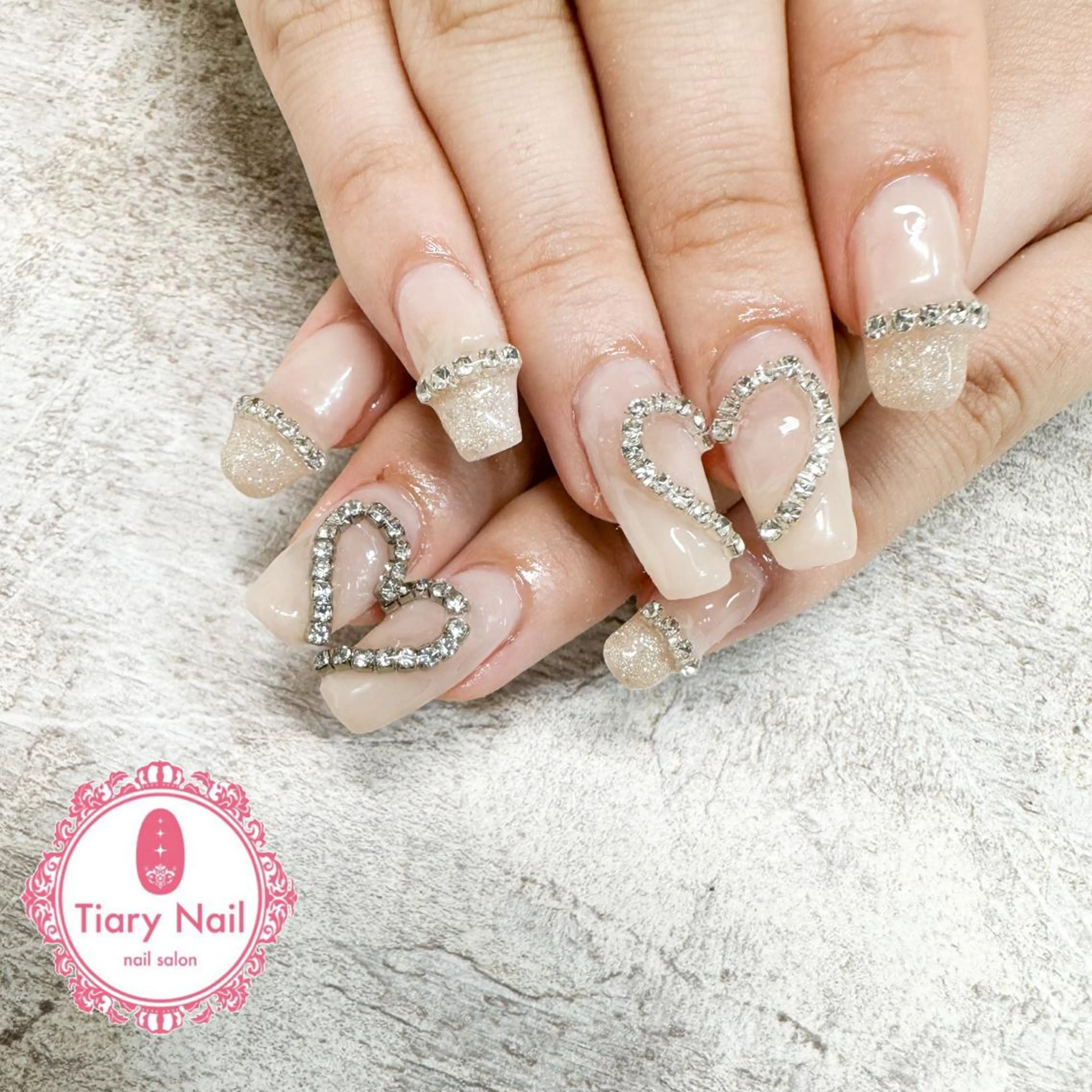 ネイル tiarynail K Kのネイルデザイン