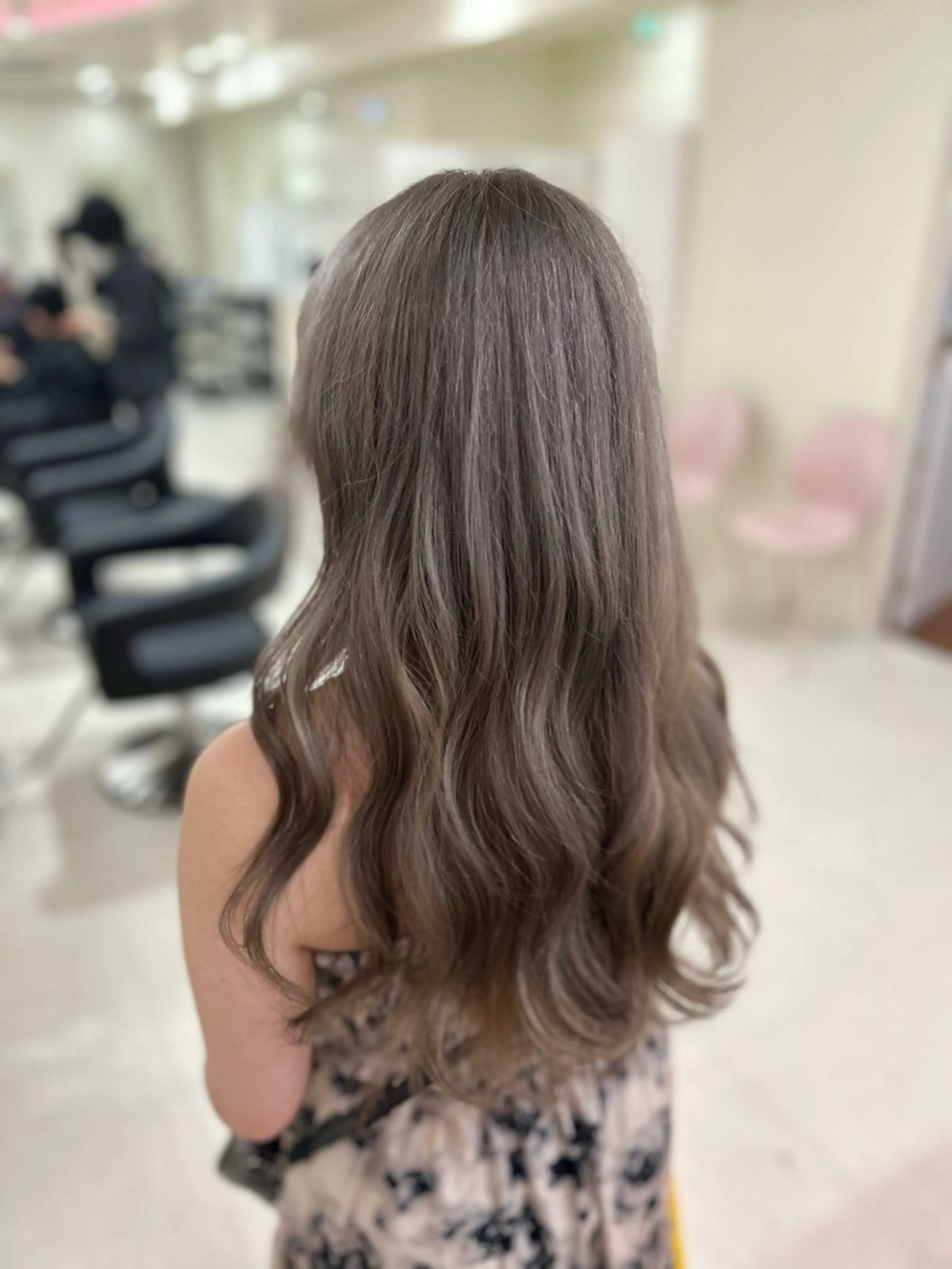 ロング ヘアカラー 🎀淡めモテカラー WAKANA🎀のヘアスタイル