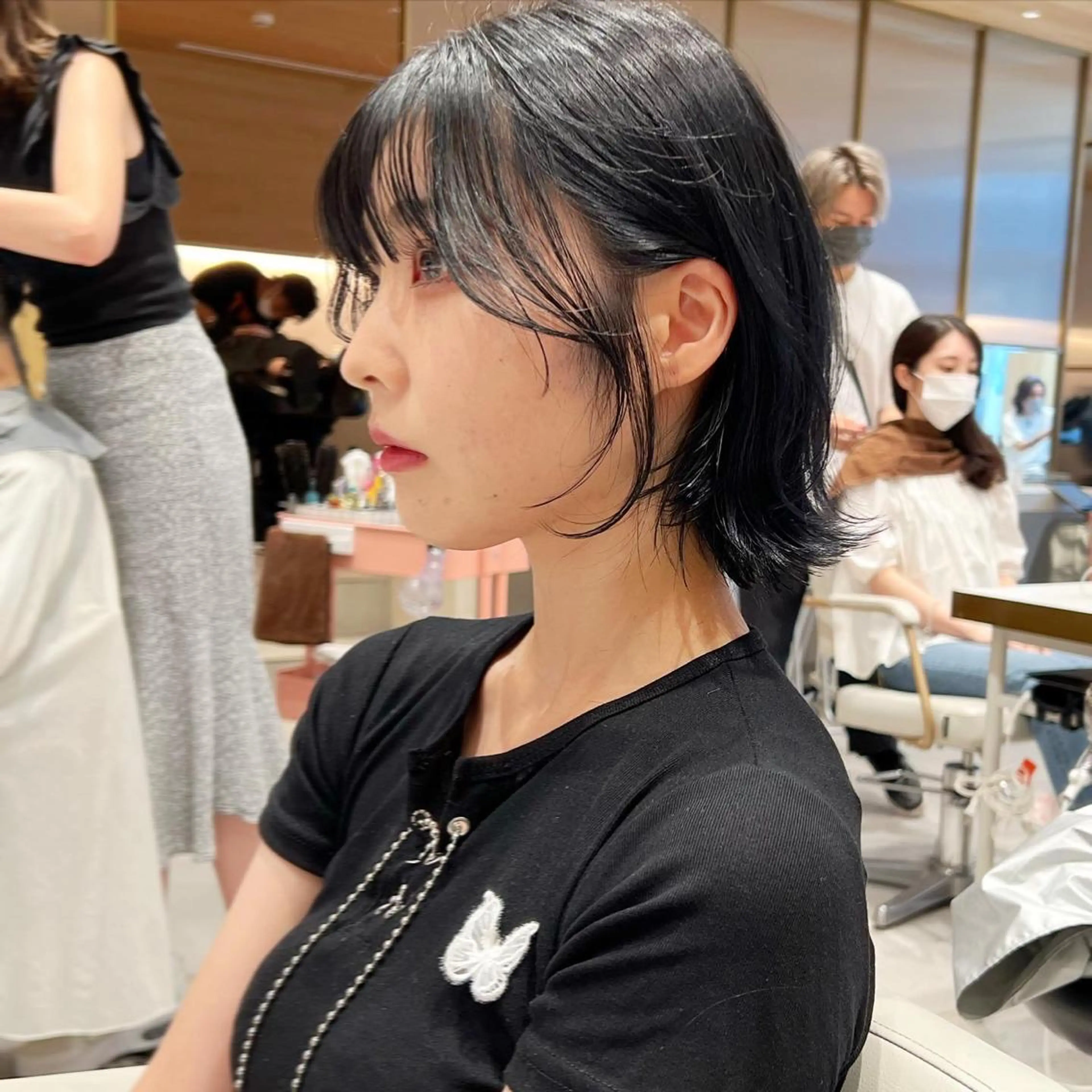 ミディアム カラー ベージュカラー 透明感カラー グレージュ ボブ カット ヘアカラー トリートメント レイヤー専門家 ダブルカラー修のヘアスタイル